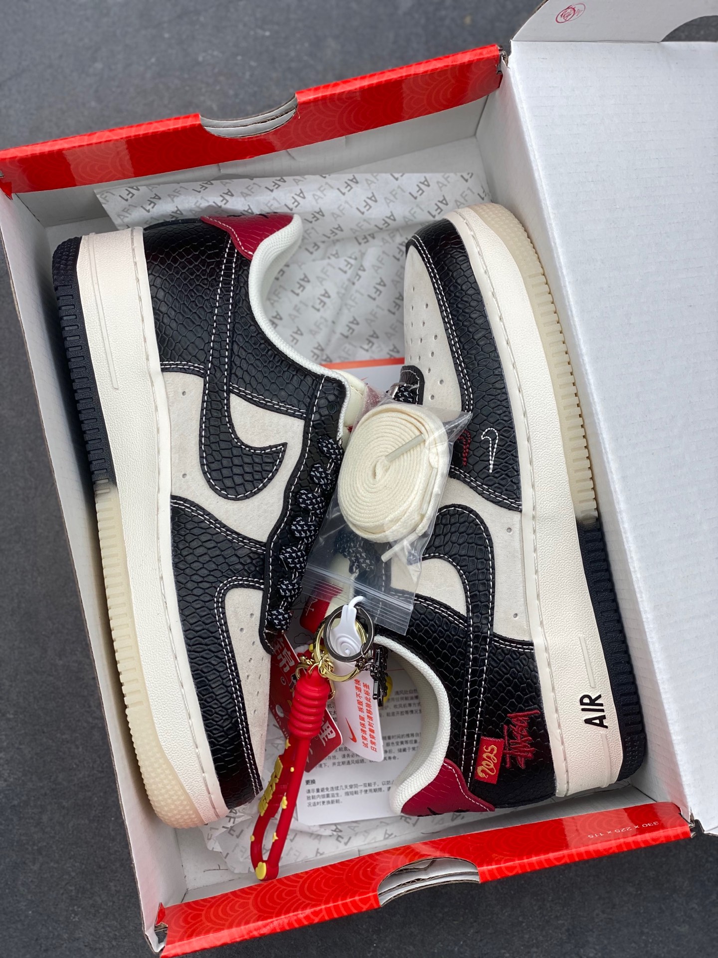 Nike Air Force 1 '07 Low Stussy Collab Black Snake - Limited Edition Sneakers 10 i1736449498840 150 0 8
