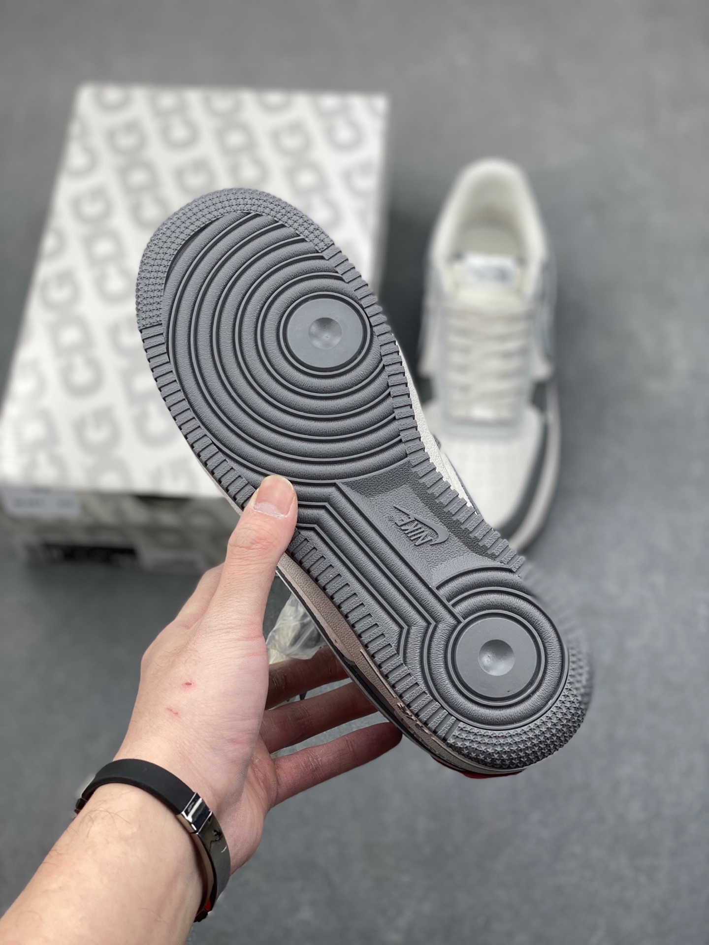 Nike Air Force 1 '07 Low The North Face CDG Gray Sneakers 7 i1736452284261 8170 0 5
