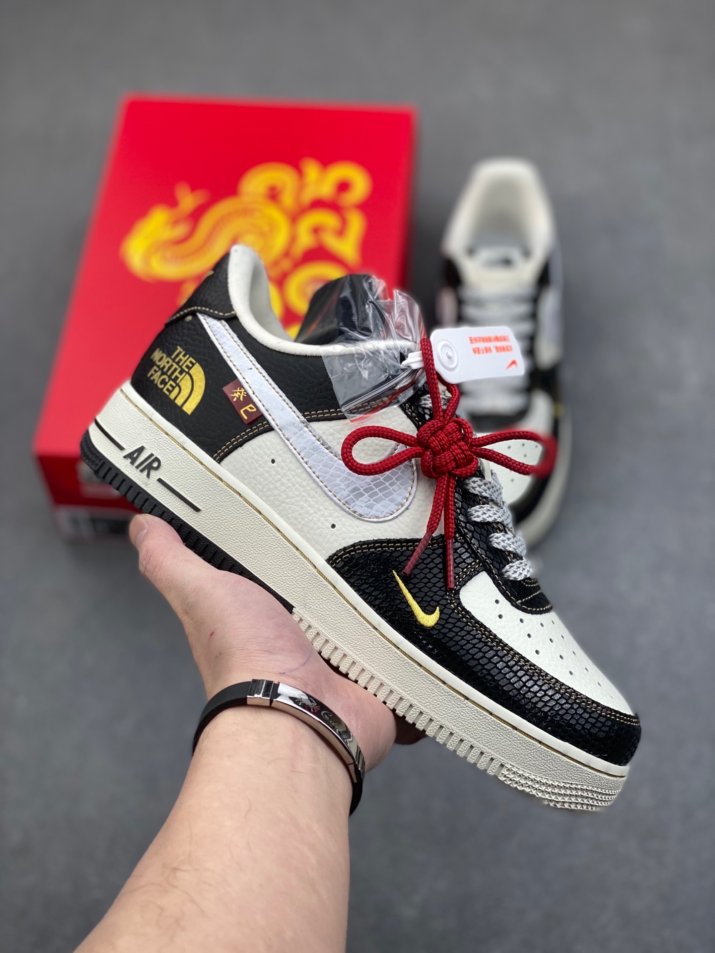 Nike Air Force 1 '07 Low Stussy Black and White Snake Edition Sneakers 2 i1736543140851 5898 0 0