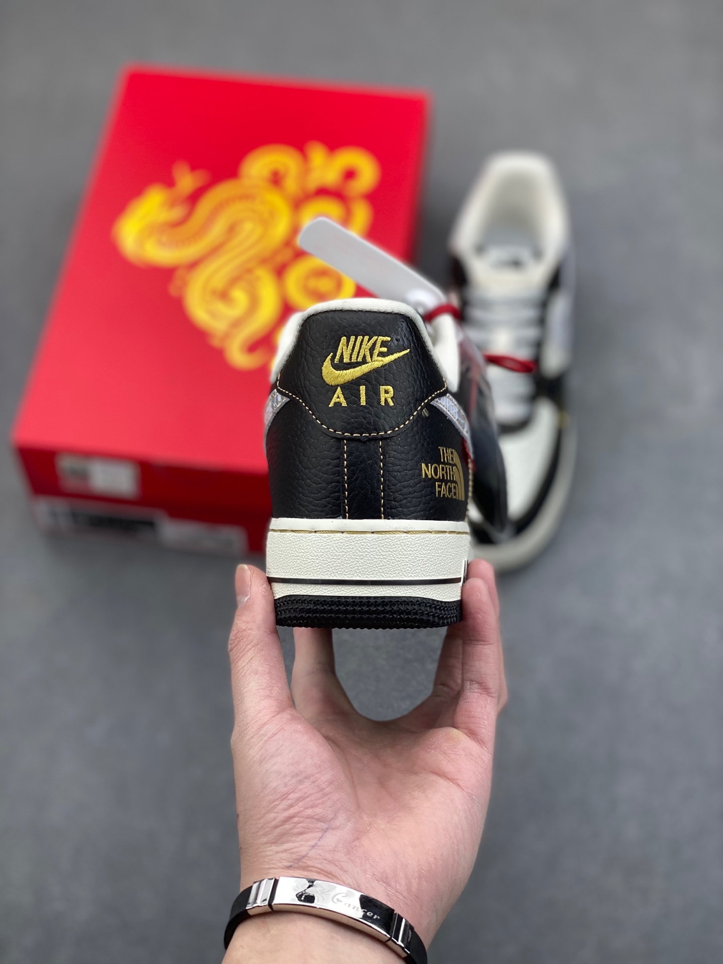 Nike Air Force 1 '07 Low Stussy Black and White Snake Edition Sneakers 5 i1736543140851 8323 0 3