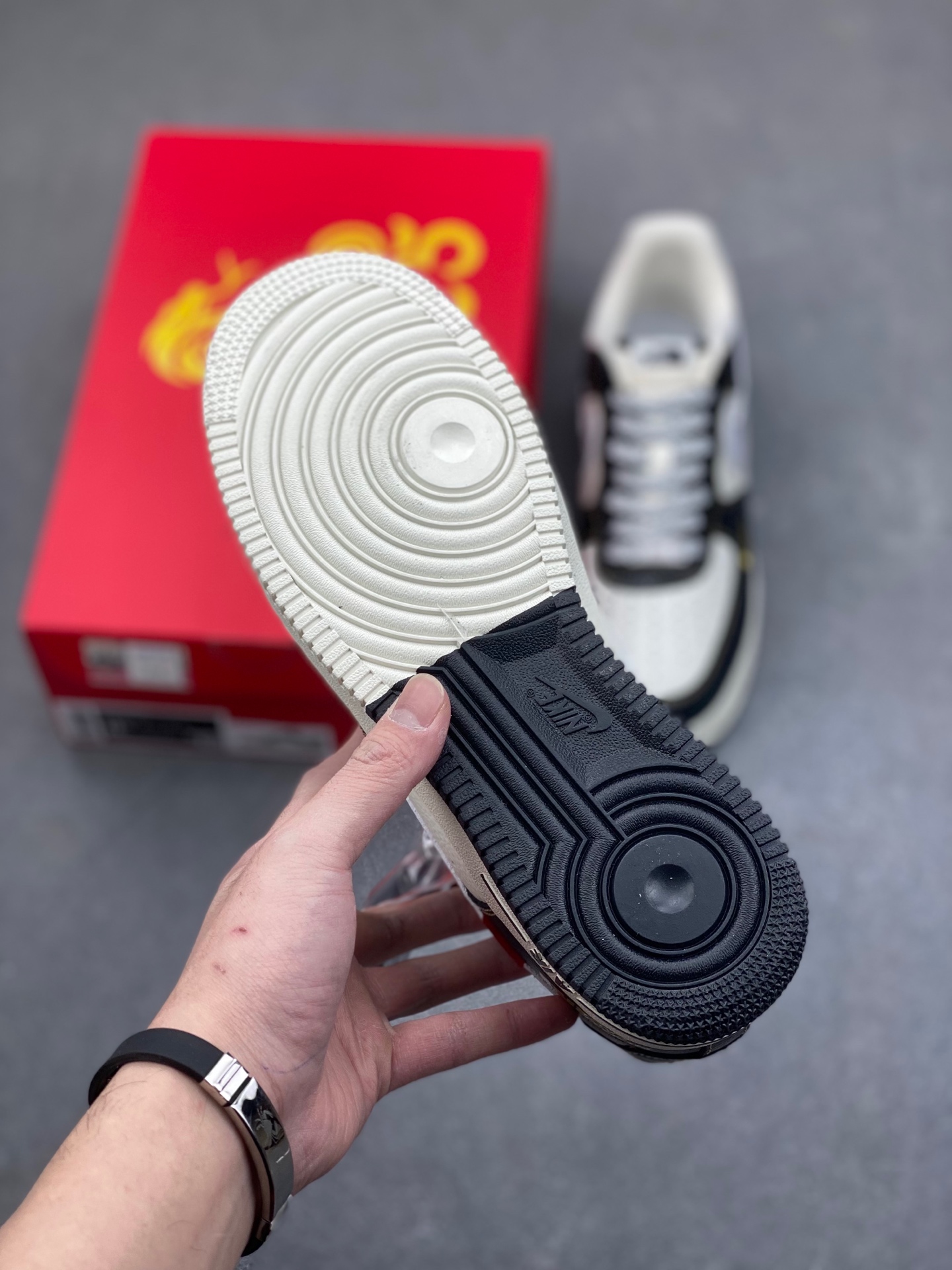 Nike Air Force 1 '07 Low Stussy Black and White Snake Edition Sneakers 7 i1736543140851 9484 0 5