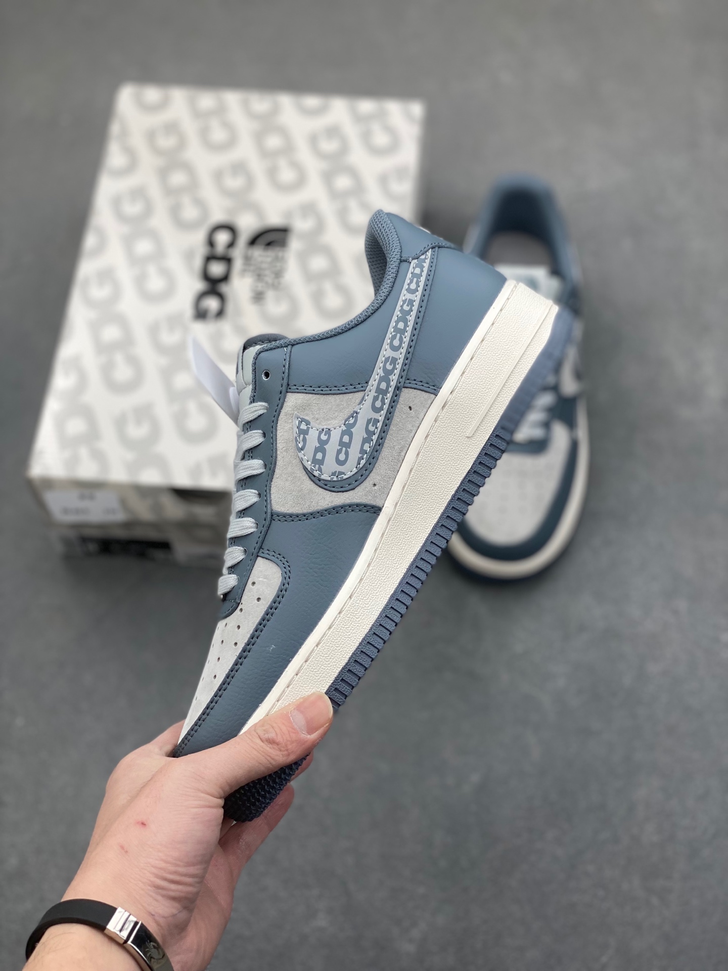 Nike Air Force 1 '07 Low Sneakers - Limited Edition, Premium Comfort 4 i1736543367558 8380 0 2