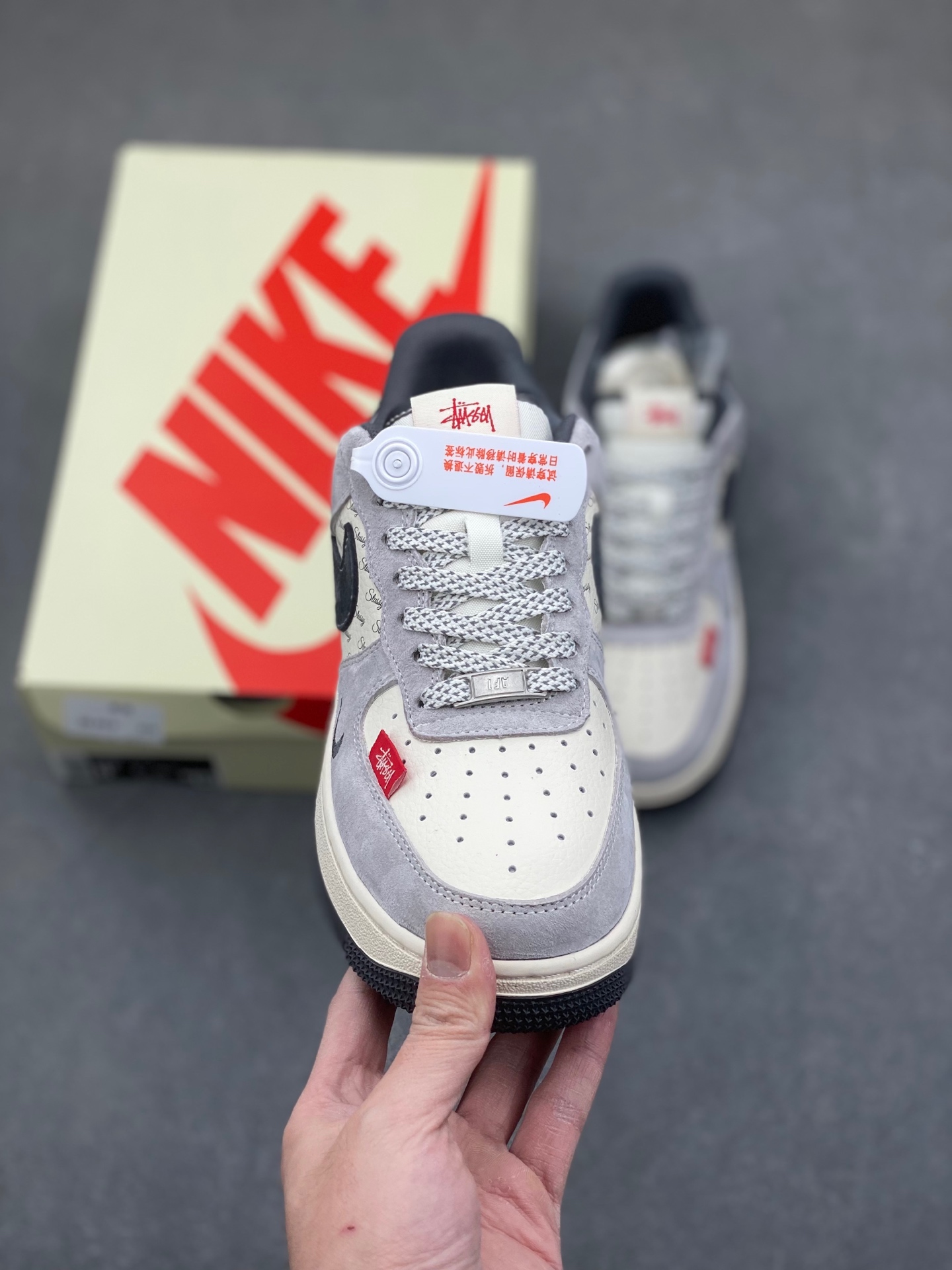 Nike Air Force 1 '07 Low Stüssy Collab Sneakers Limited Edition 3 i1736564901726 8341 0 1
