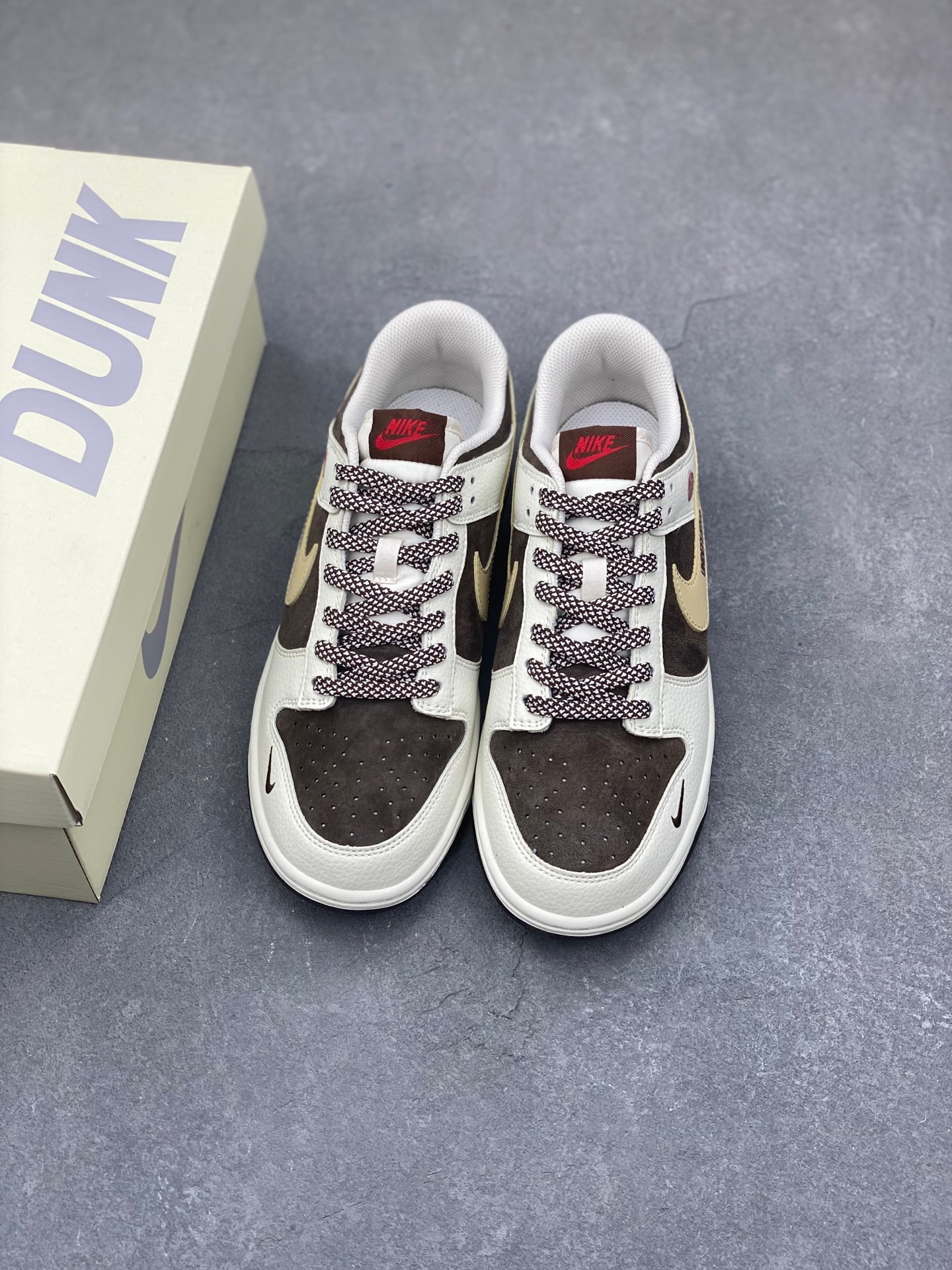 Nike SB Dunk Low x Stussy Collaboration Sneakers - Premium Quality 9 i1736567297805 6346 0 7