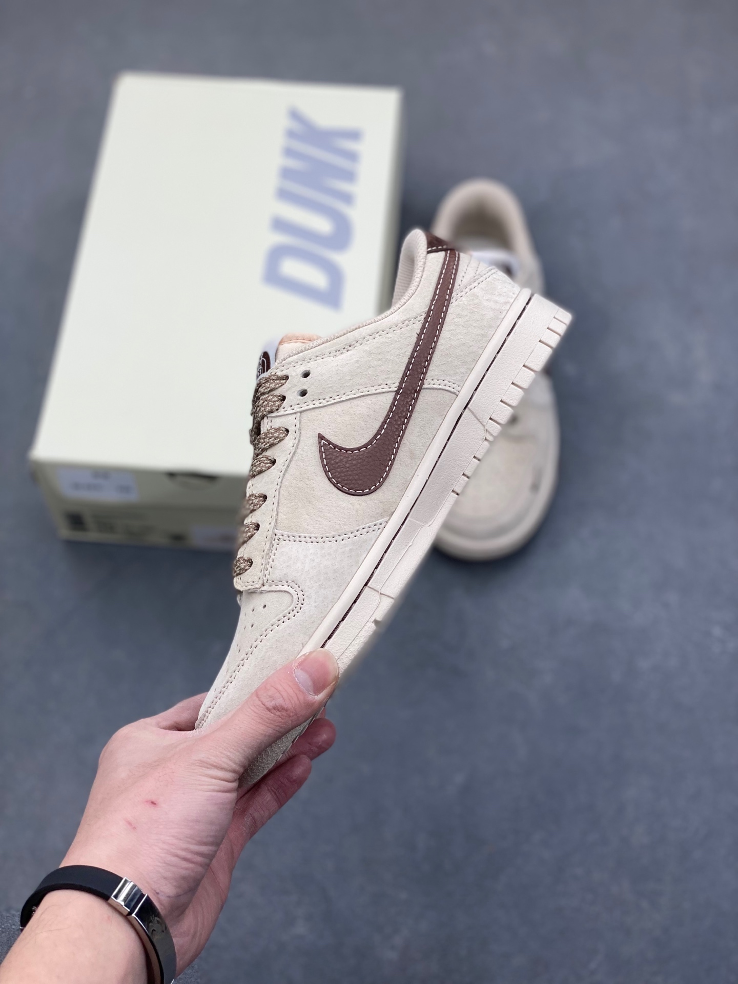 工厂套现🎉 福利特价💰85
原本地280版本

Nike SB Dunk Low x The North Face 浅棕咖小钩满天星
纯原大厂出品 极力推荐👏
原装头层材料 独家版型蒸餾加工
帶來的是更好的视觉和脚感体验
大厂纯原品质出货 清洁度 电绣工艺 
皮料切割干净无任何毛边 细节完美
官方货号：DJ2024 086XK
尺码：36 36.5 37.5 38 38.5 39 40 40.5 41 42 42.5 43 44 44.5 45