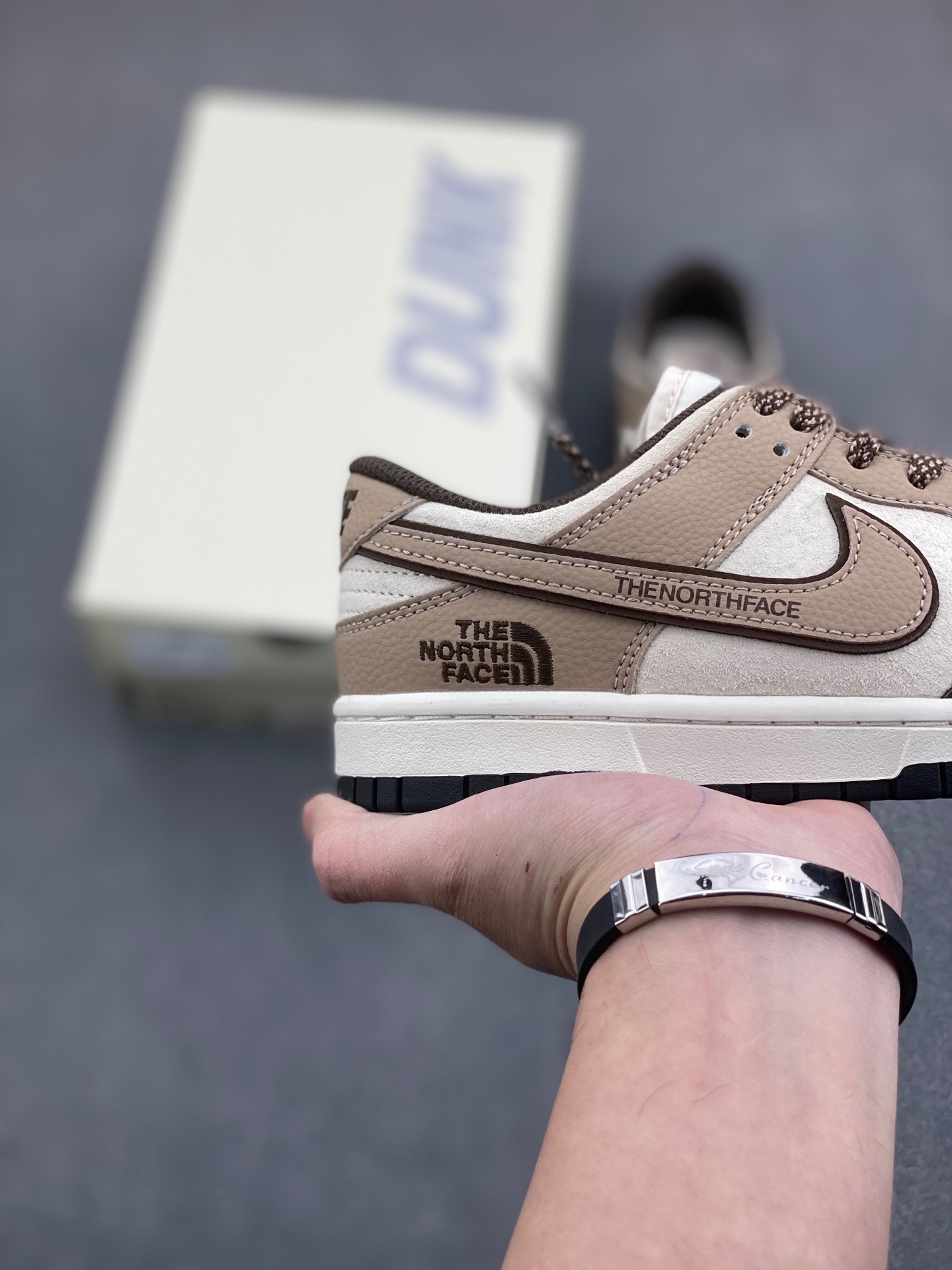 Nike SB Dunk Low x The North Face Brown Coffee Sneakers DJ2024-090XK 6 i1736567667876 8898 0 4