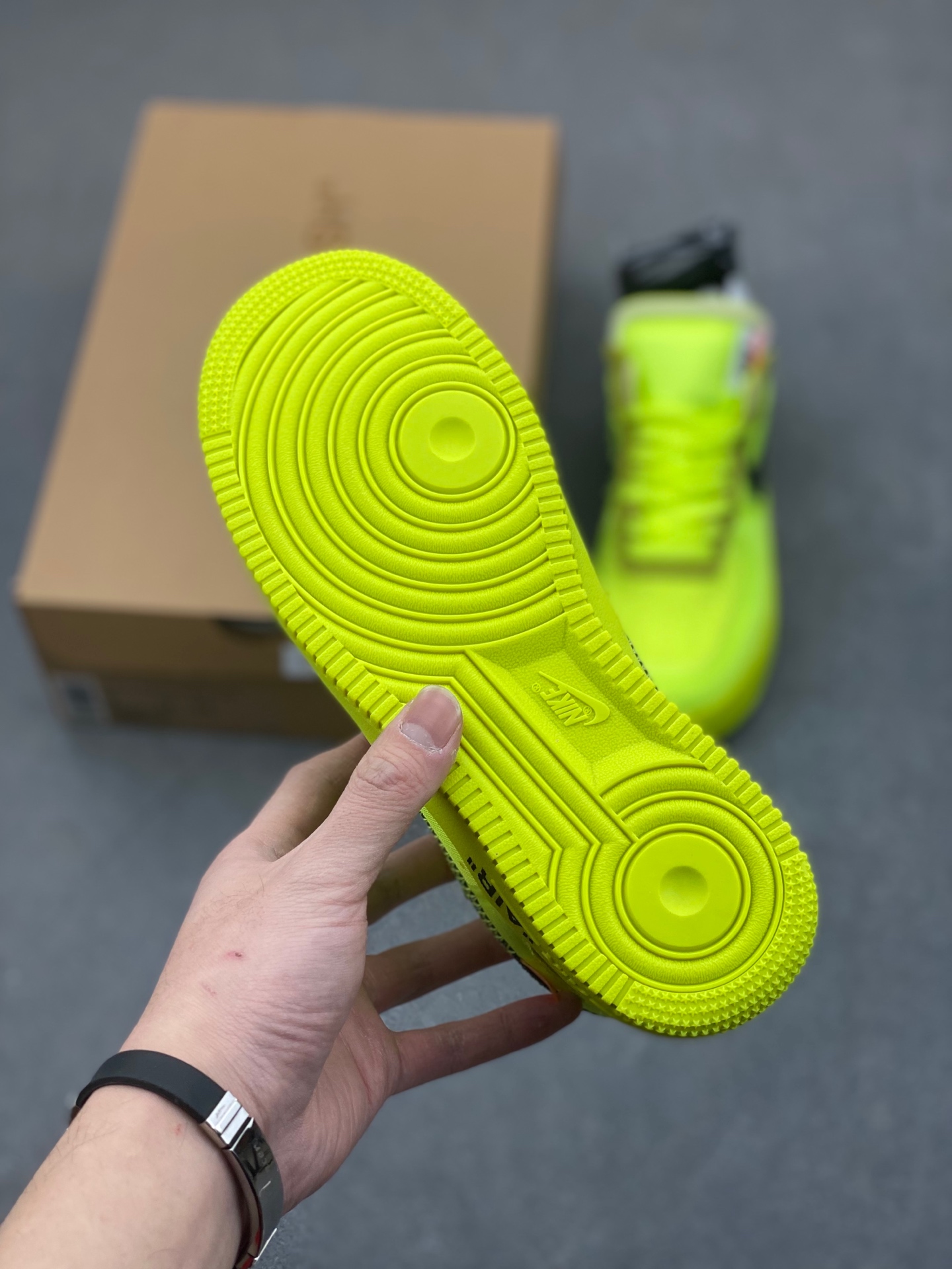 Nike x Off-White Air Force 1 Low 'Volt' 2.0 Sneakers - Classic Style 7 i1736626144220 922 0 5