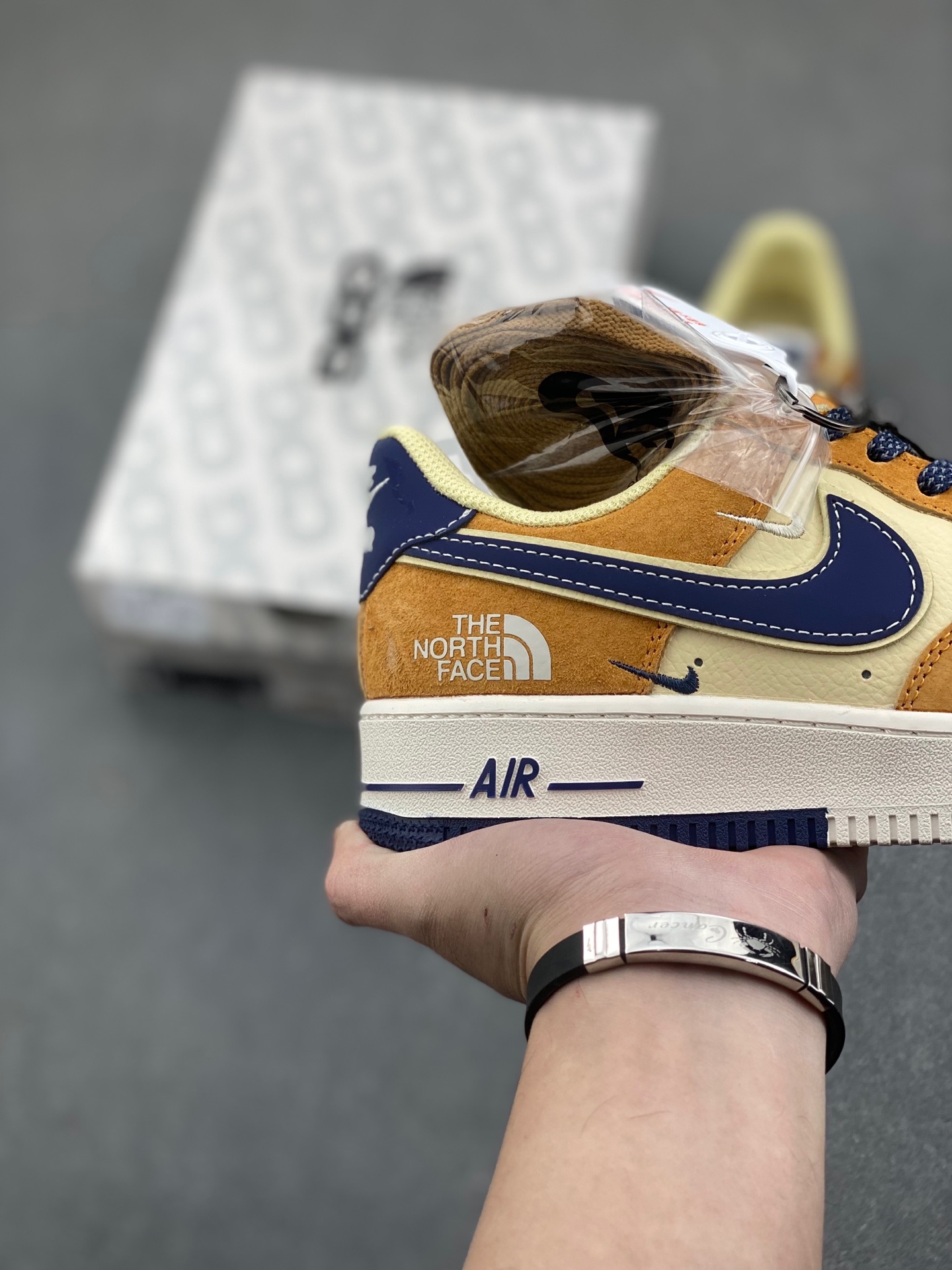 Nike Air Force 1 '07 Low The North Face Collab Sneakers - Orange 6 i1736626329457 4761 0 4