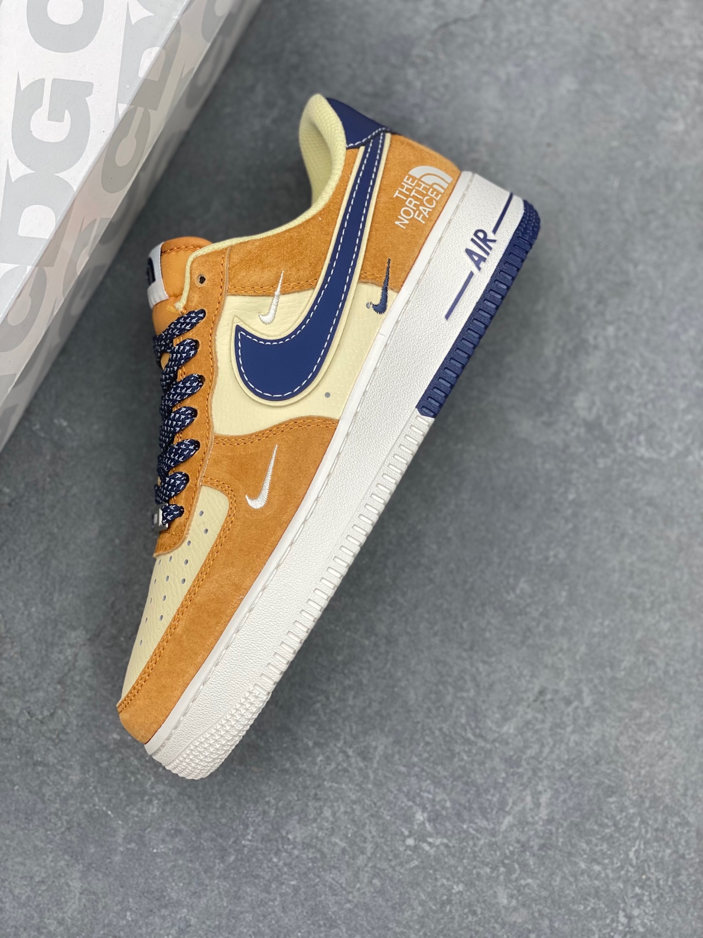 Nike Air Force 1 '07 Low The North Face Collab Sneakers - Orange 8 i1736626331294 5487 0 6
