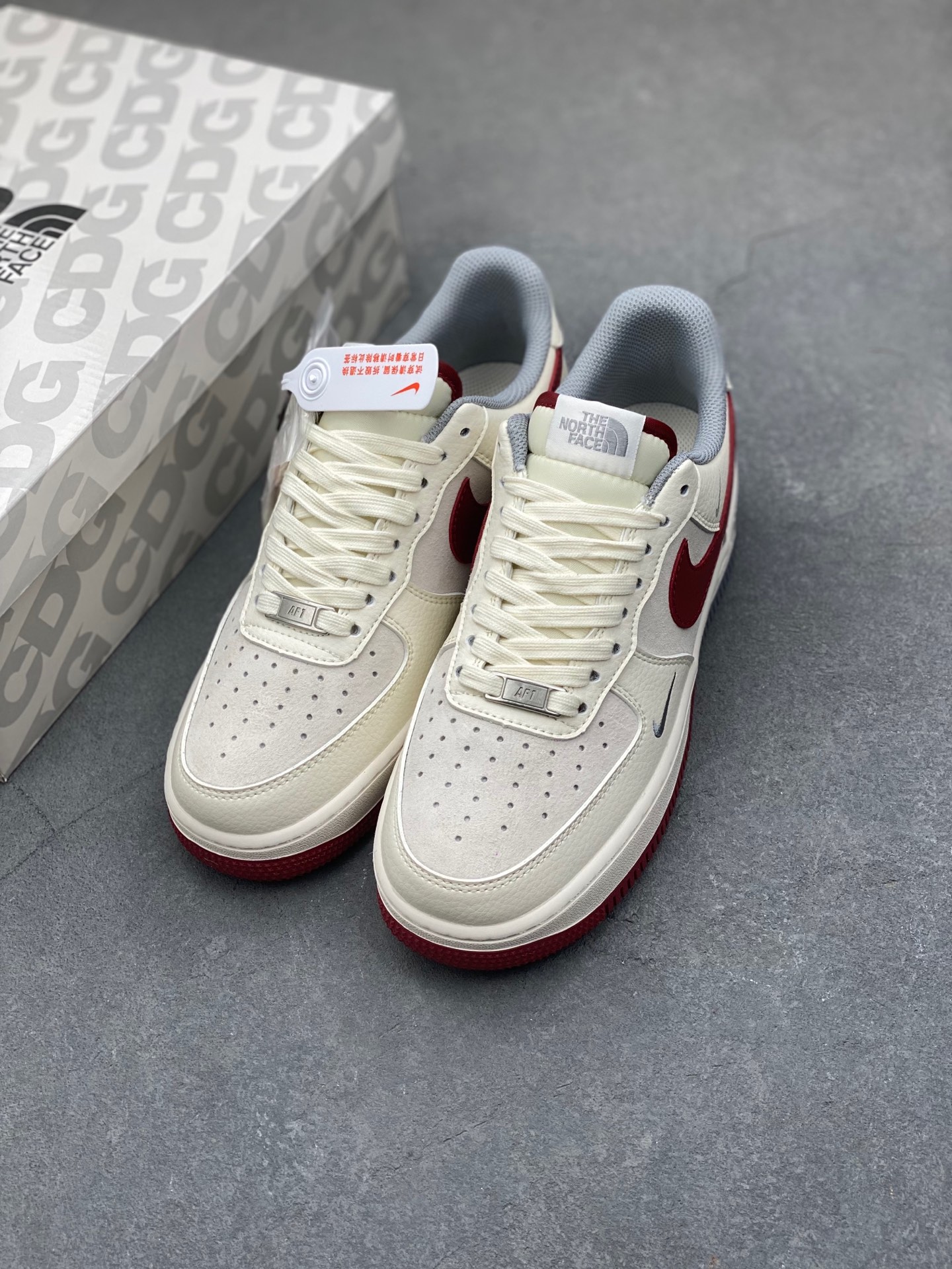 Nike Air Force 1 '07 Low The North Face Collab Sneakers 9 i1736626463332 6256 0 7