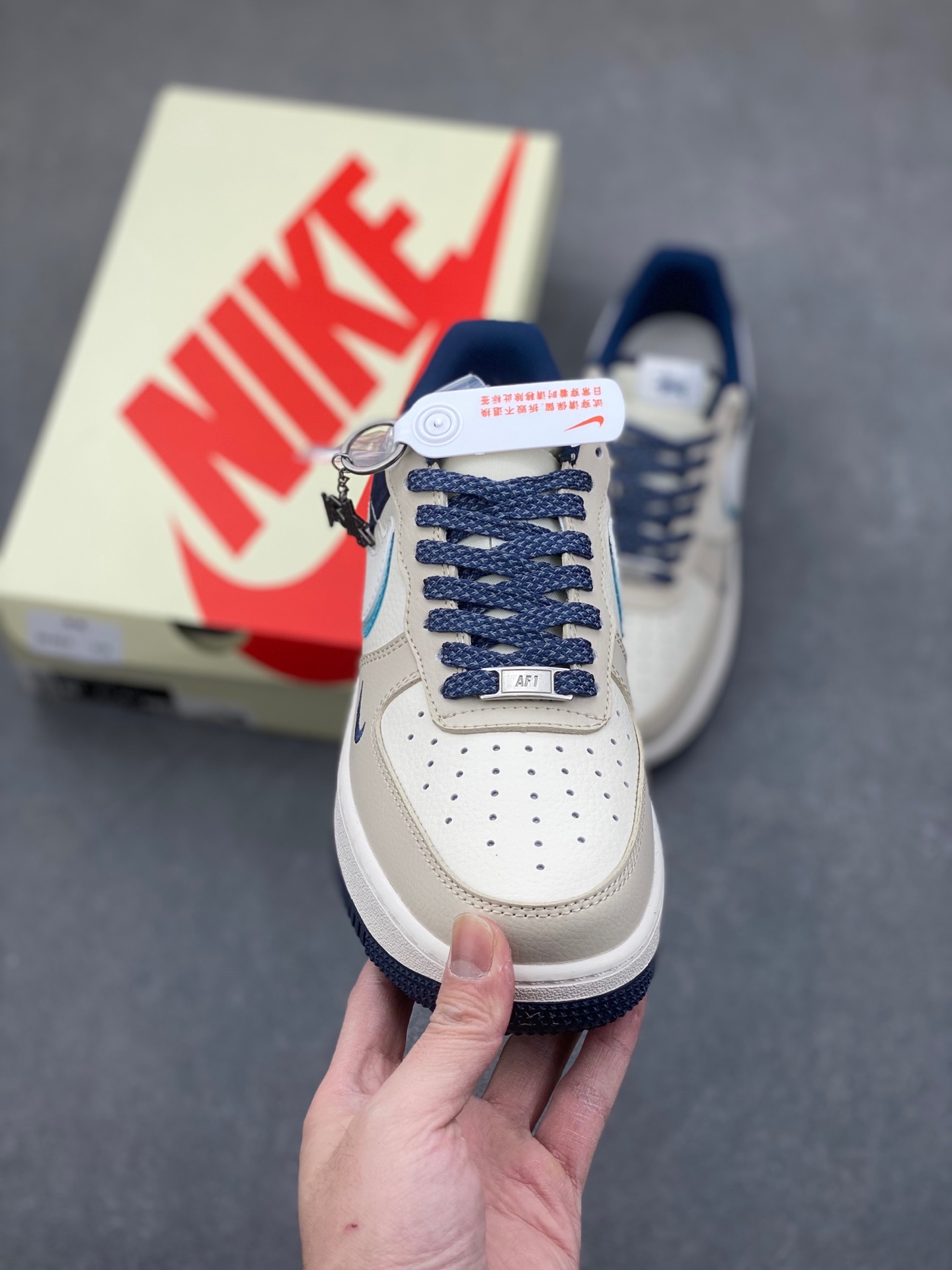Nike Air Force 1 '07 Low Stussy - Collaboration Sneakers 3 i1736626820781 3690 0 1