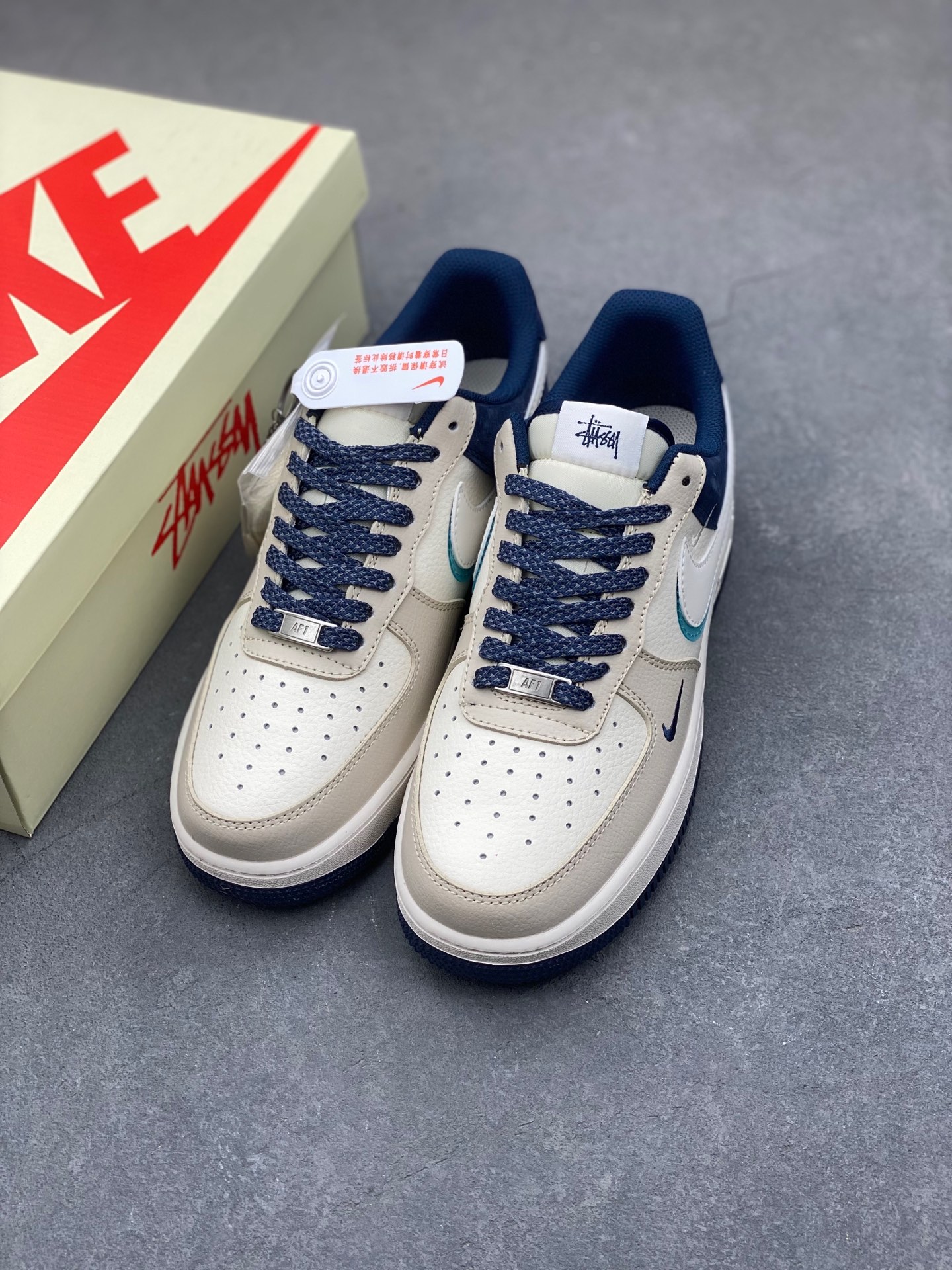 Nike Air Force 1 '07 Low Stussy - Collaboration Sneakers 9 i1736626821575 5152 0 7