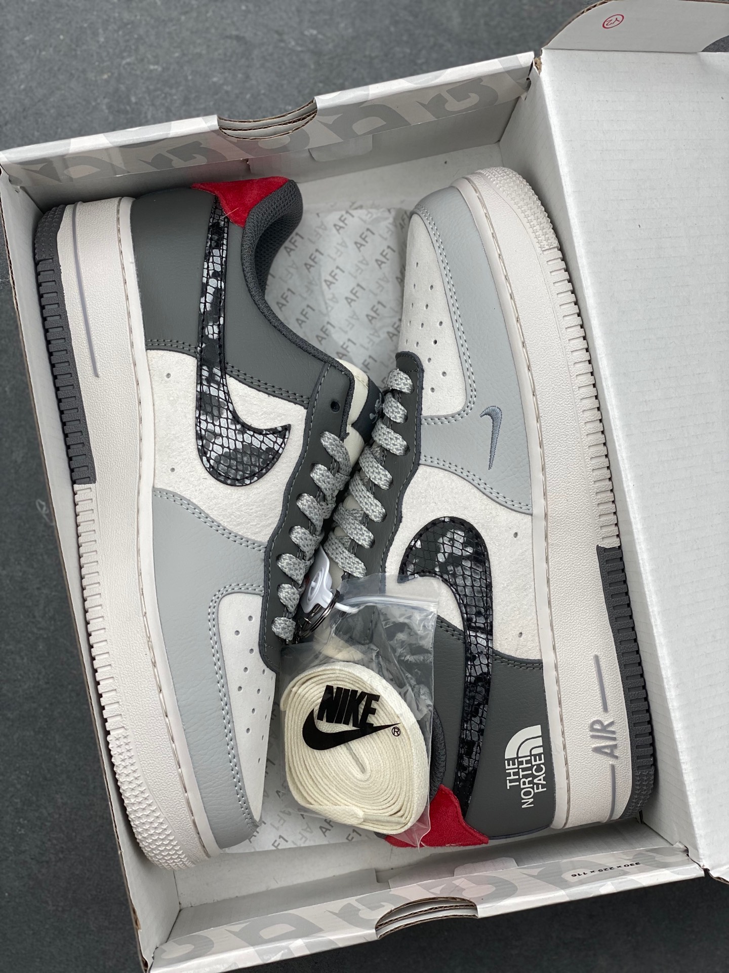 Nike Air Force 1 Low x The North Face White Grey Black 'Starry Sky' 10 i1736715269760 2672 0 8