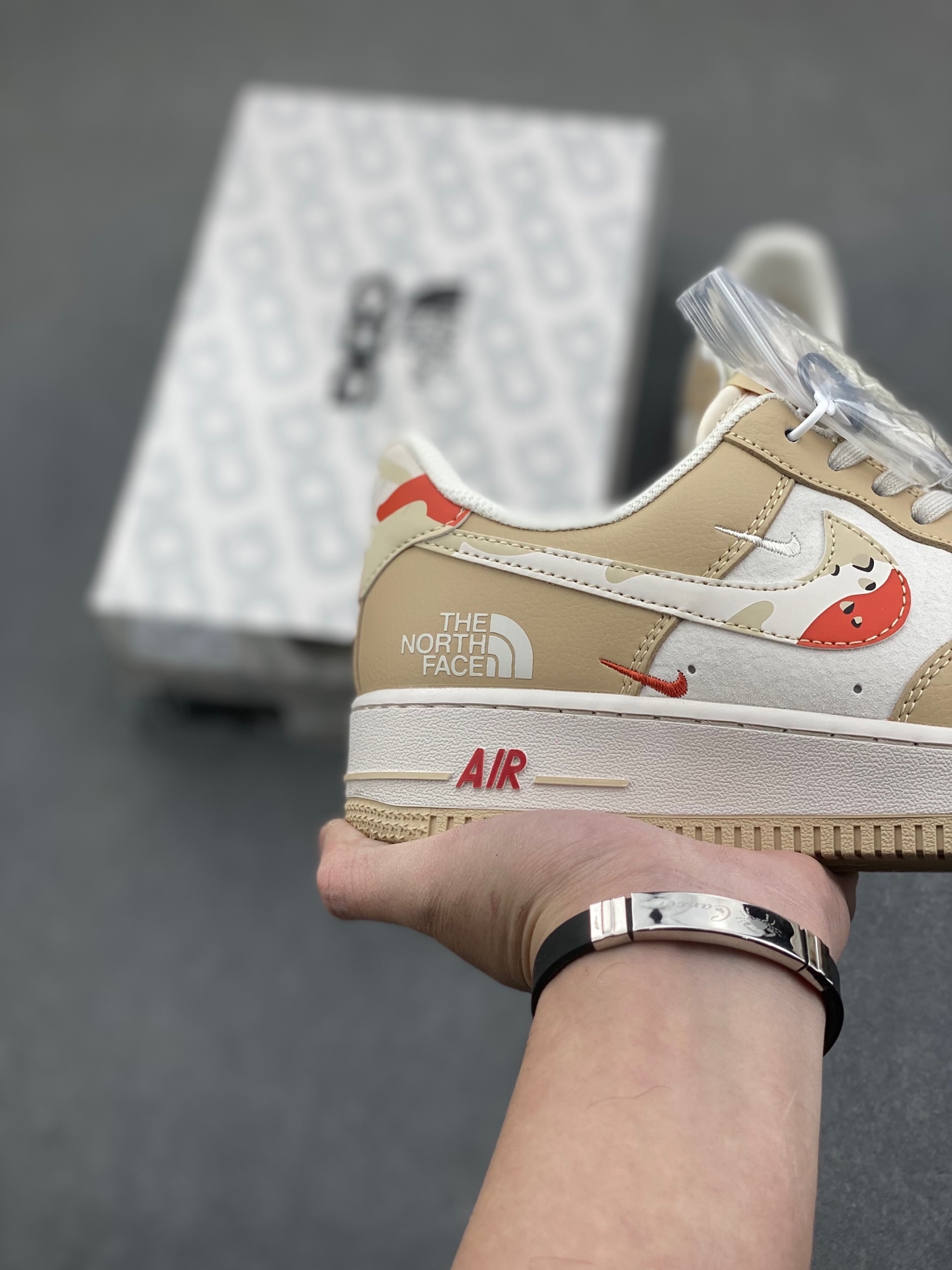 Nike Air Force 1 Low x The North Face - Beige Triple Swoosh Edition 6 i1736715536209 8412 0 4