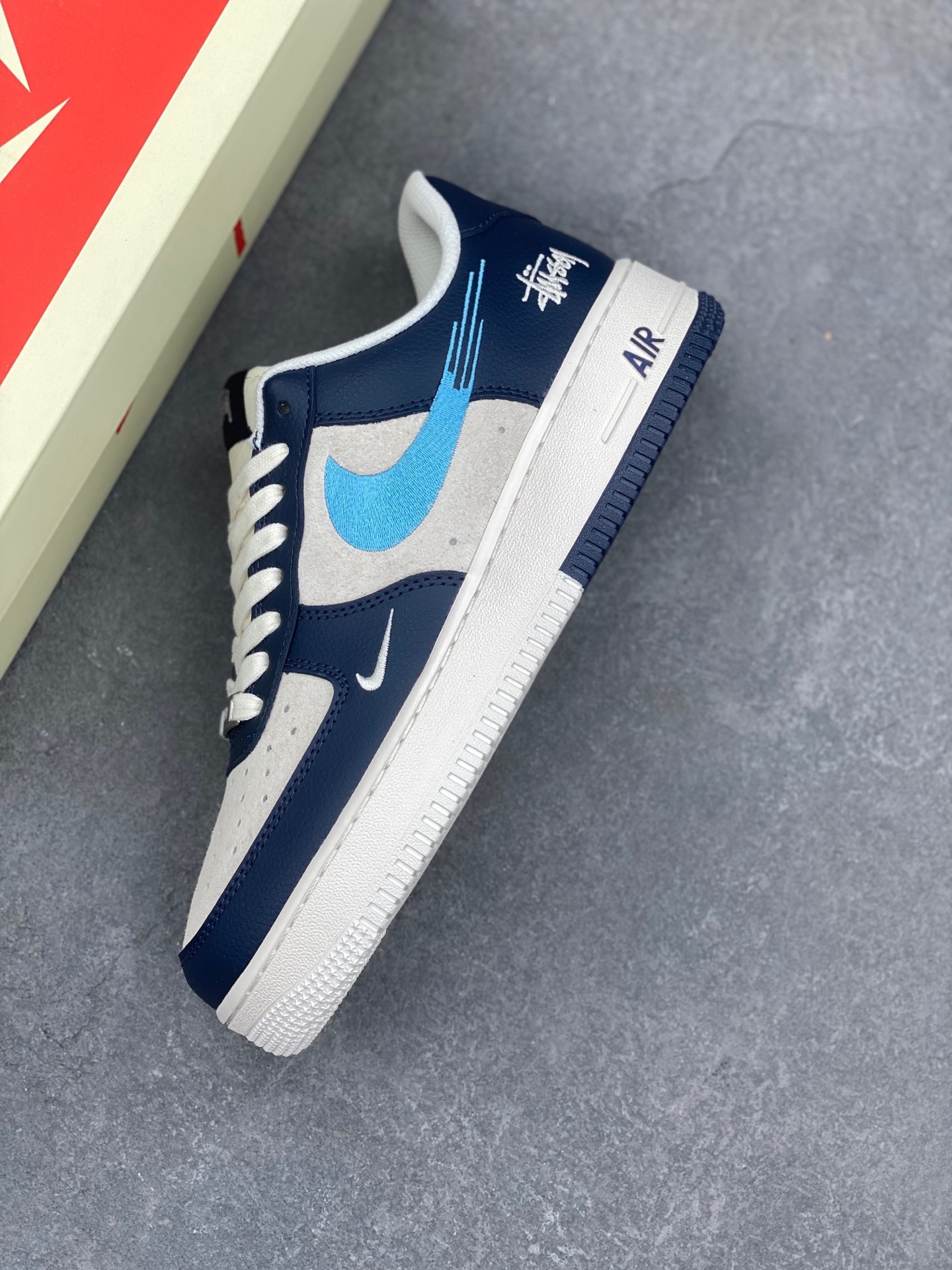 Nike Air Force 1 '07 Low Stussy Collab Sneakers - DM6688-021 8 i1736715624326 7242 0 6