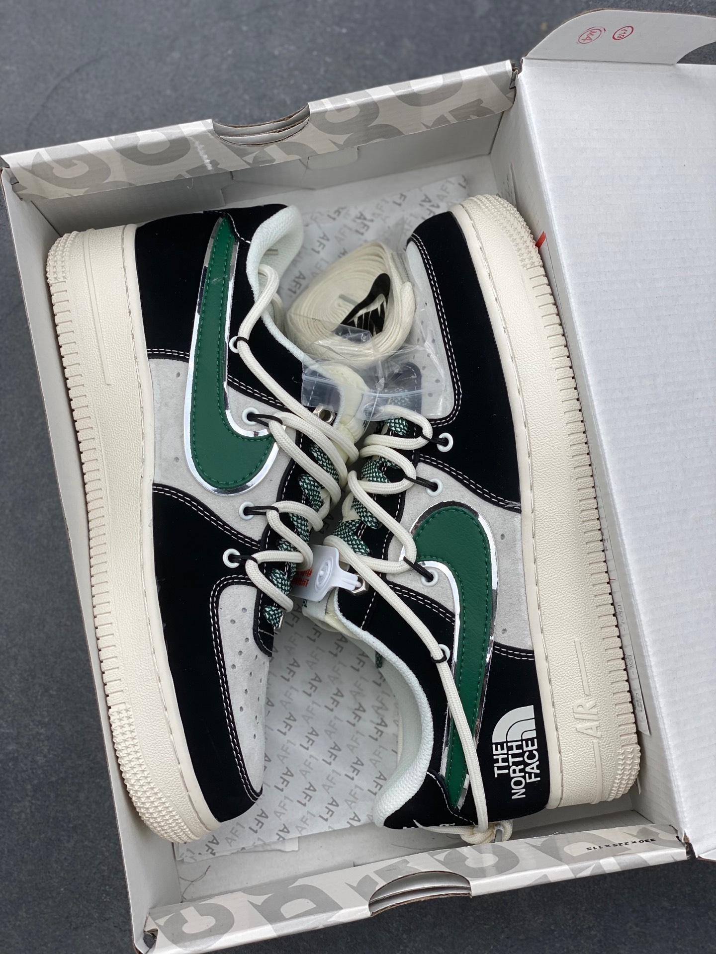 Nike Air Force 1 '07 Low The North Face Collab - Limited Edition Sneakers 10 i1736893728194 7766 0 8