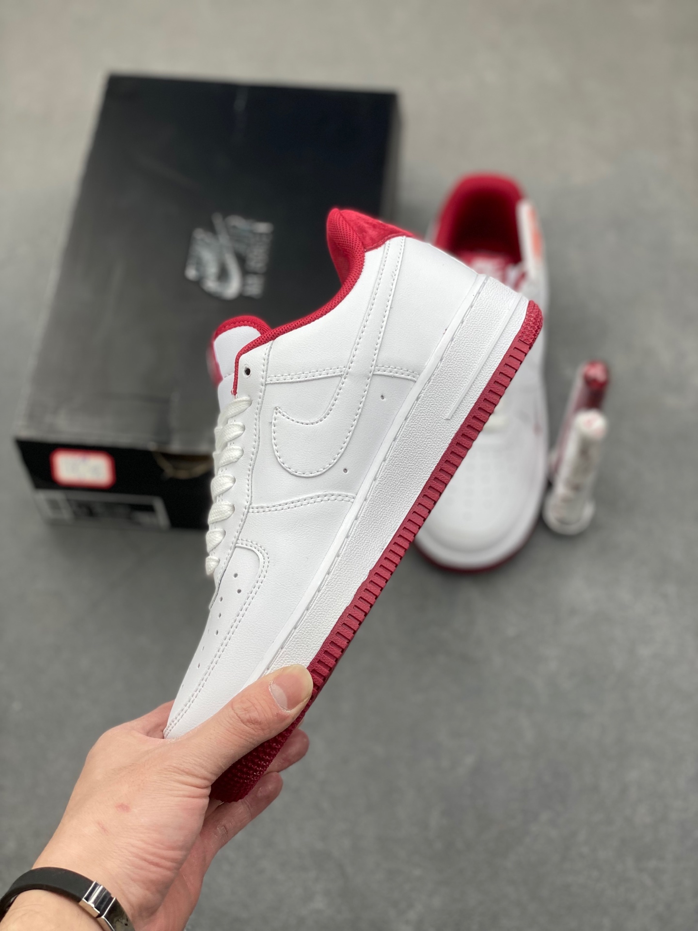 Nike Air Force 1 '07 Low White/Red Classic Sneakers 4 i1736894529752 1422 0 2