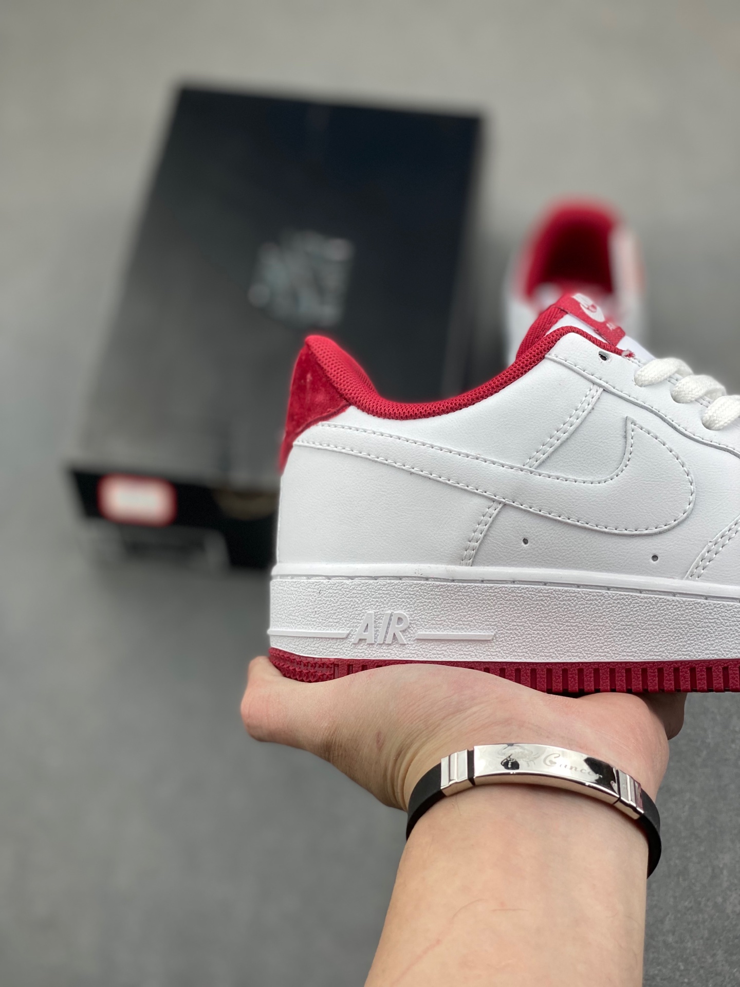 Nike Air Force 1 '07 Low White/Red Classic Sneakers 6 i1736894530014 6256 0 4