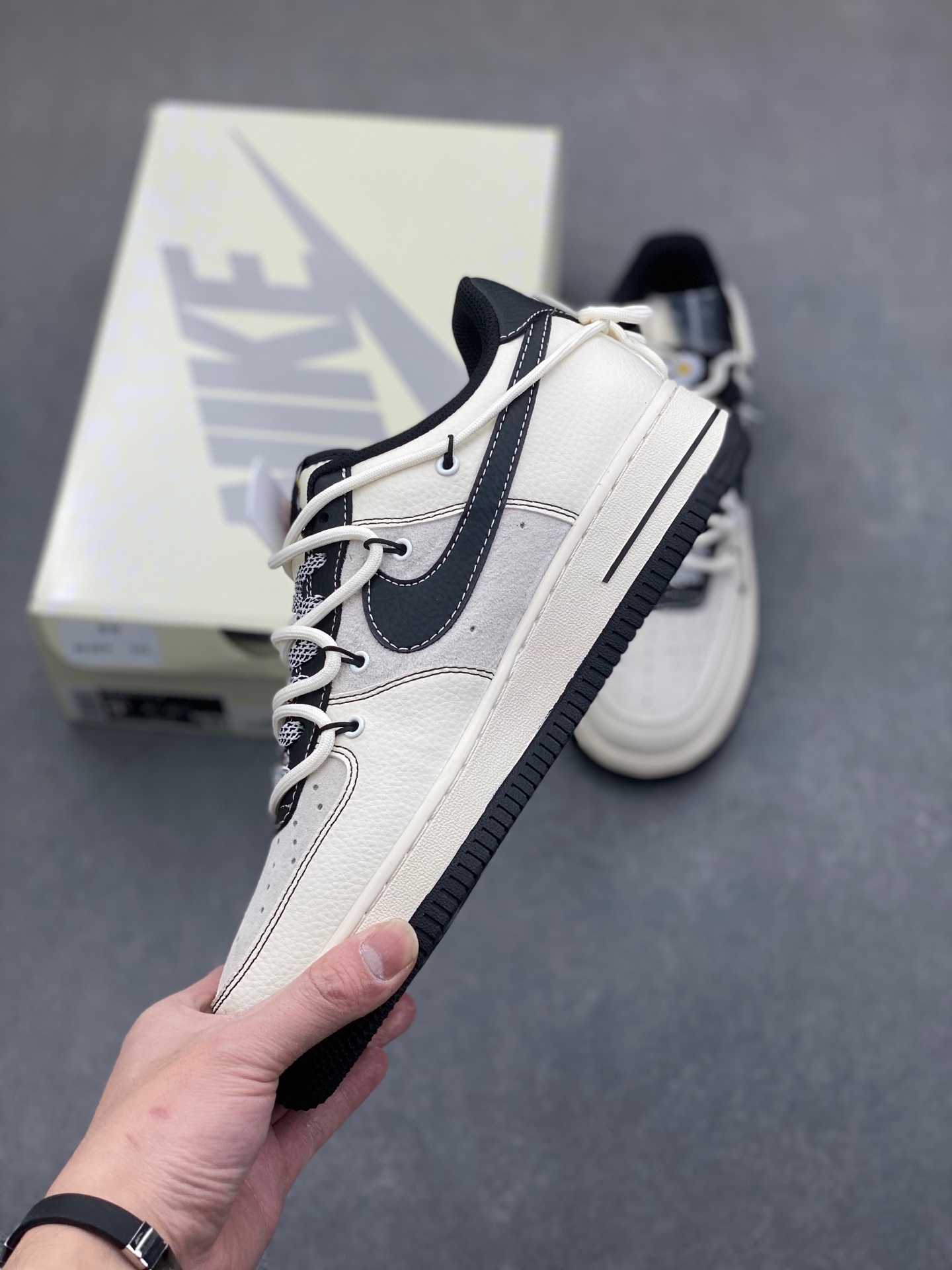 Nike Air Force 1 '07 Low PEACEMINUSONE G-Dragon Daisy Sneakers DM6688-012 4 i1736977197261 6611 0 2