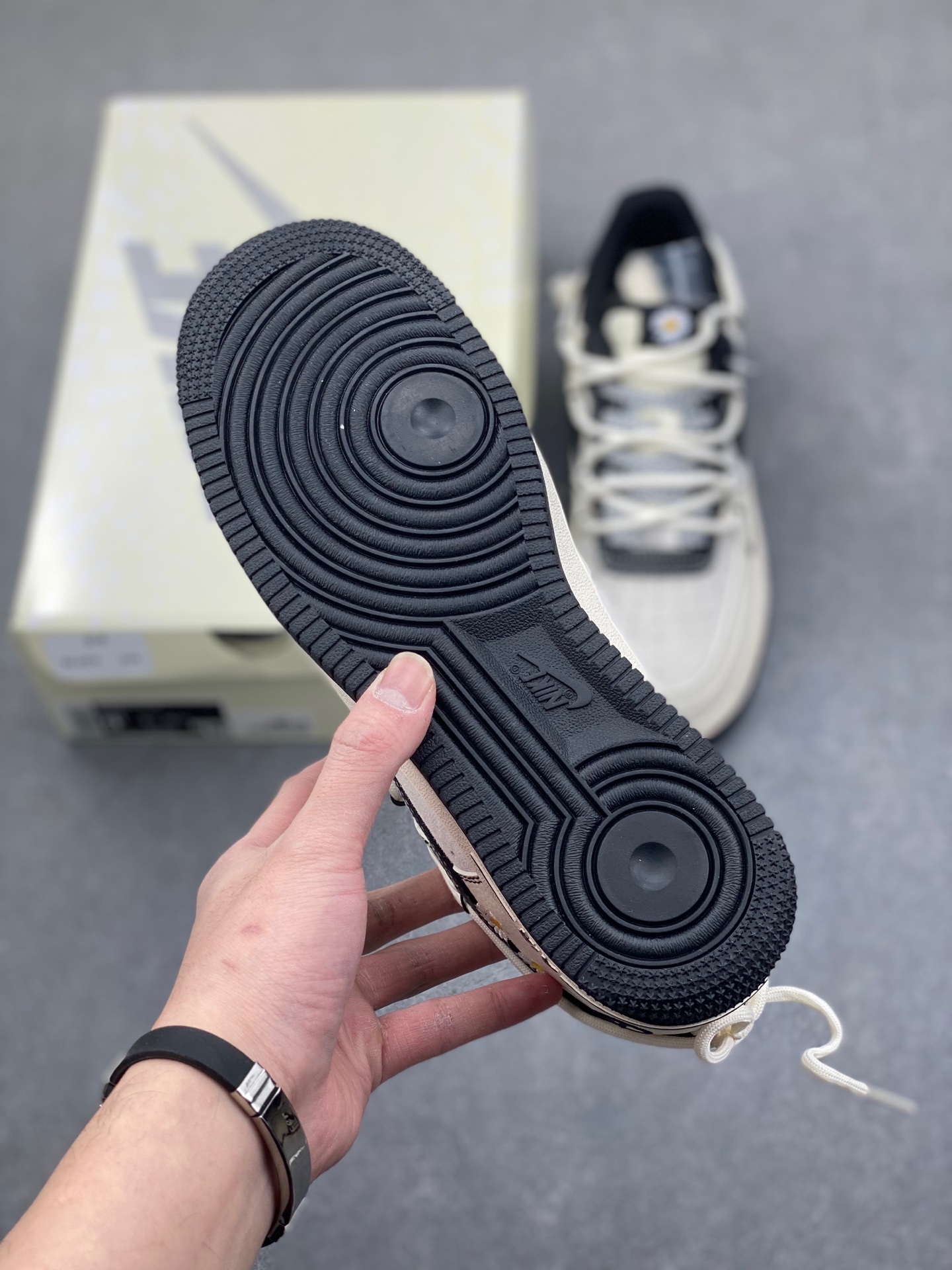 Nike Air Force 1 '07 Low PEACEMINUSONE G-Dragon Daisy Sneakers DM6688-012 7 i1736977198248 6536 0 5