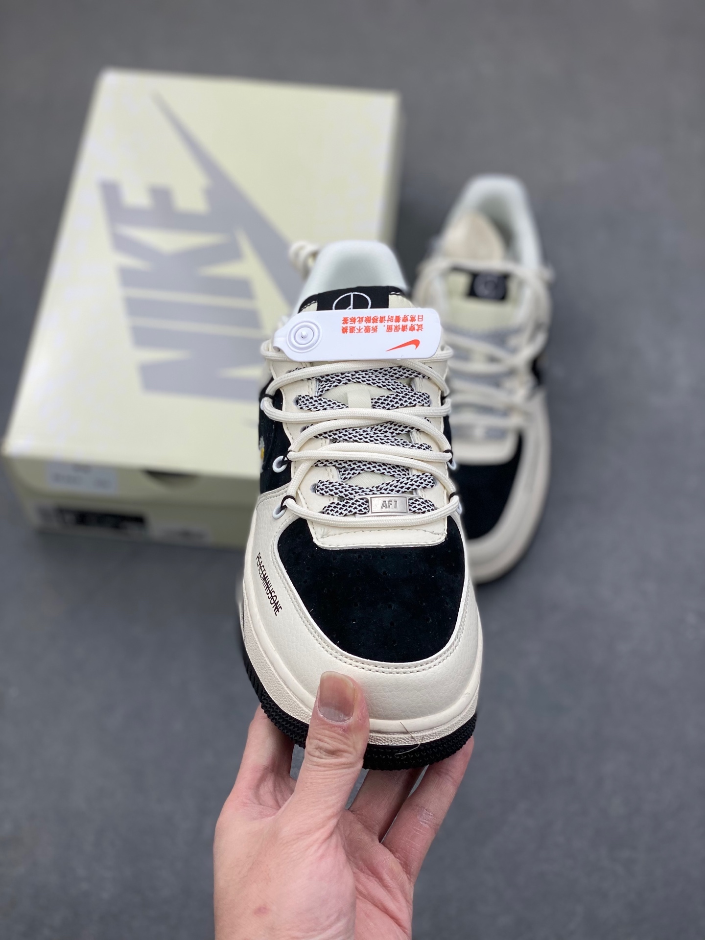 Nike Air Force 1 '07 Low G-Dragon Peaceminusone Daisy Graffiti Sneakers 3 i1736977407039 6505 0 1