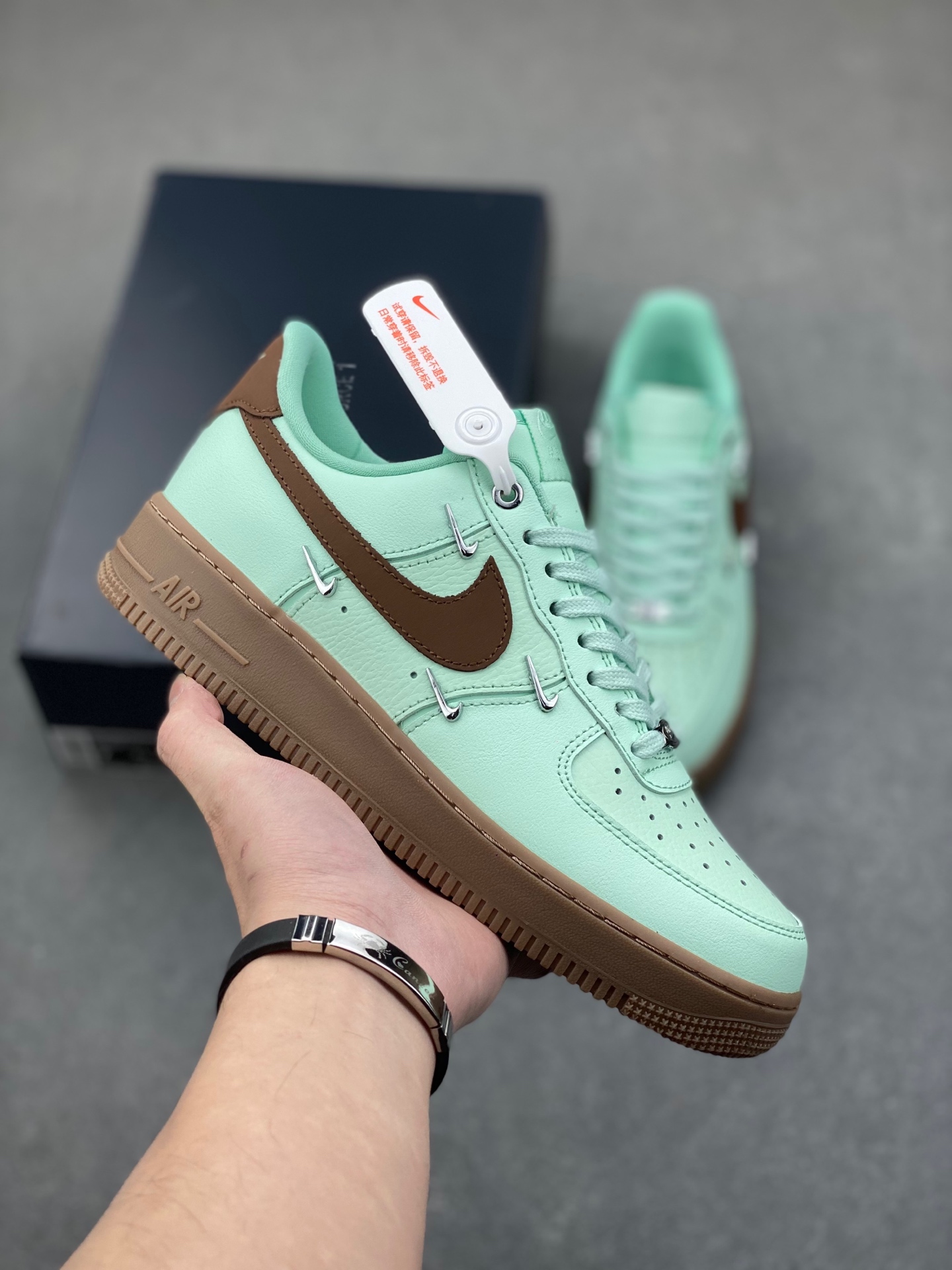 Nike Air Force 1 '07 Low-Top Casual Sneakers - Mint Green/Brown 2 i1737059501170 850 0 0