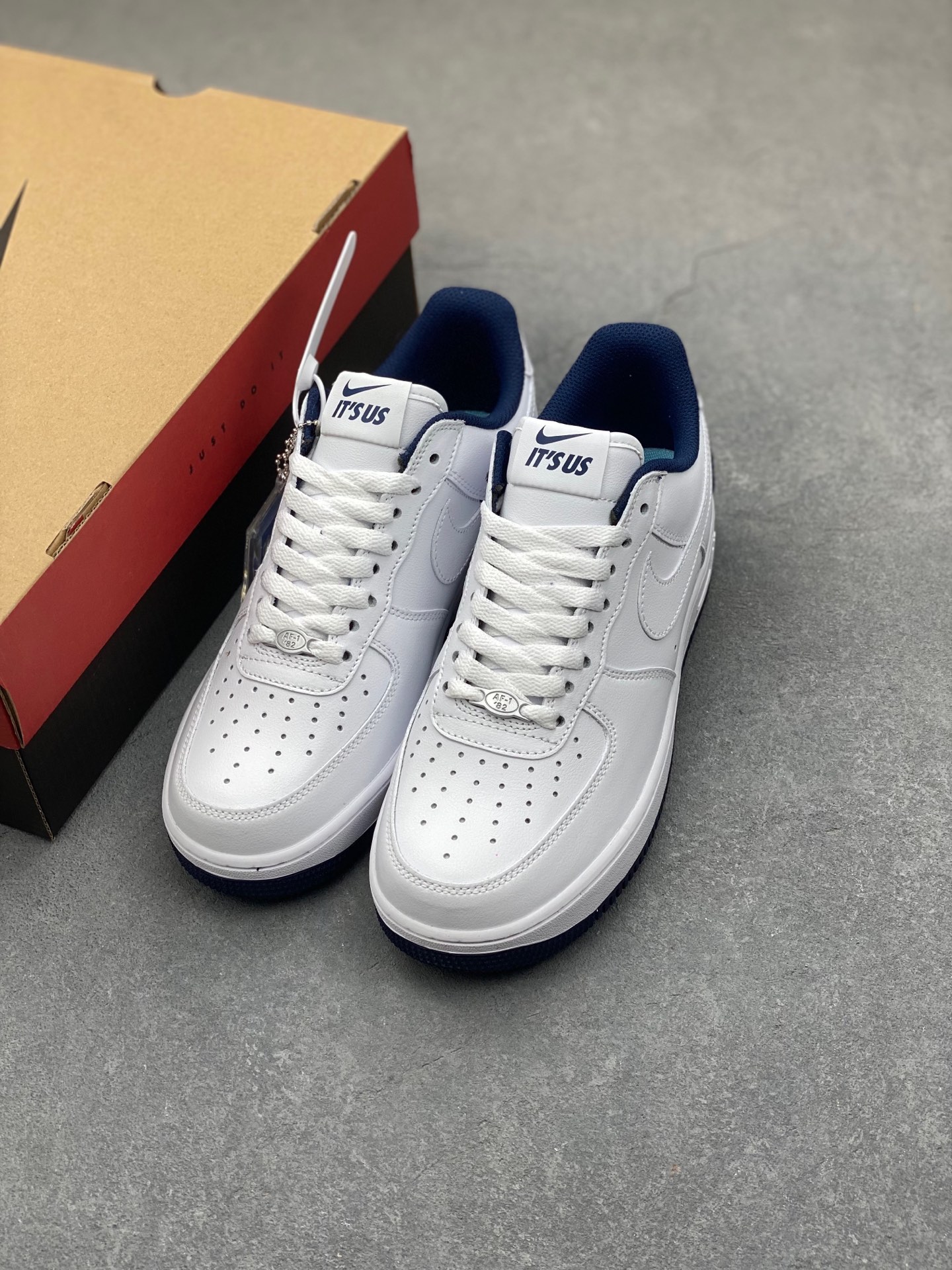 Nike Air Force 1 '07 Low White/Navy Casual Shoes IB5720-100 9 i1737146594269 2942 0 7