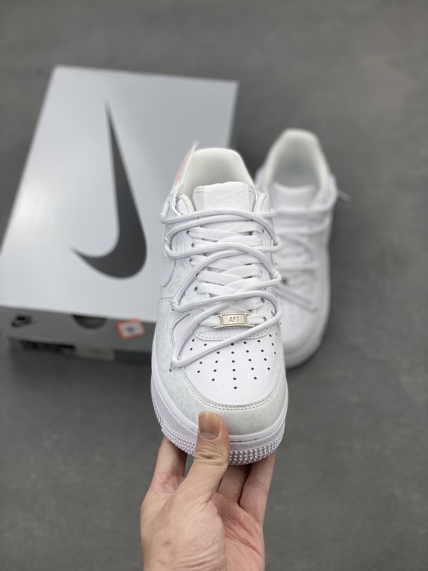 Nike Air Force 1 Low '07 'Porcelain' Casual Shoes 3 i1739652052256 3918 0 1