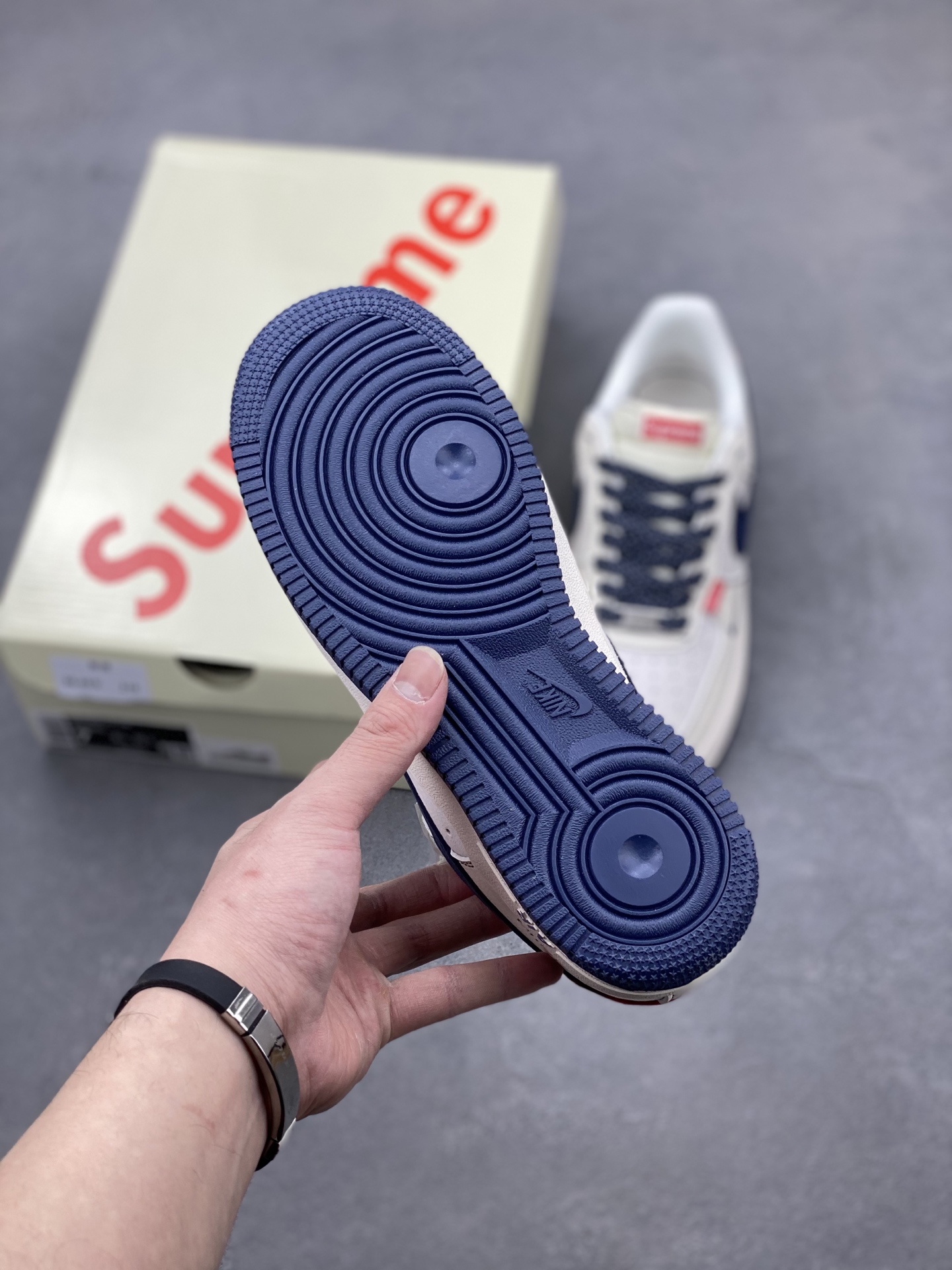 Nike Air Force 1 '07 Low Supreme Collab Sneakers - Navy Blue Swoosh 7 i1739652213786 9832 0 5