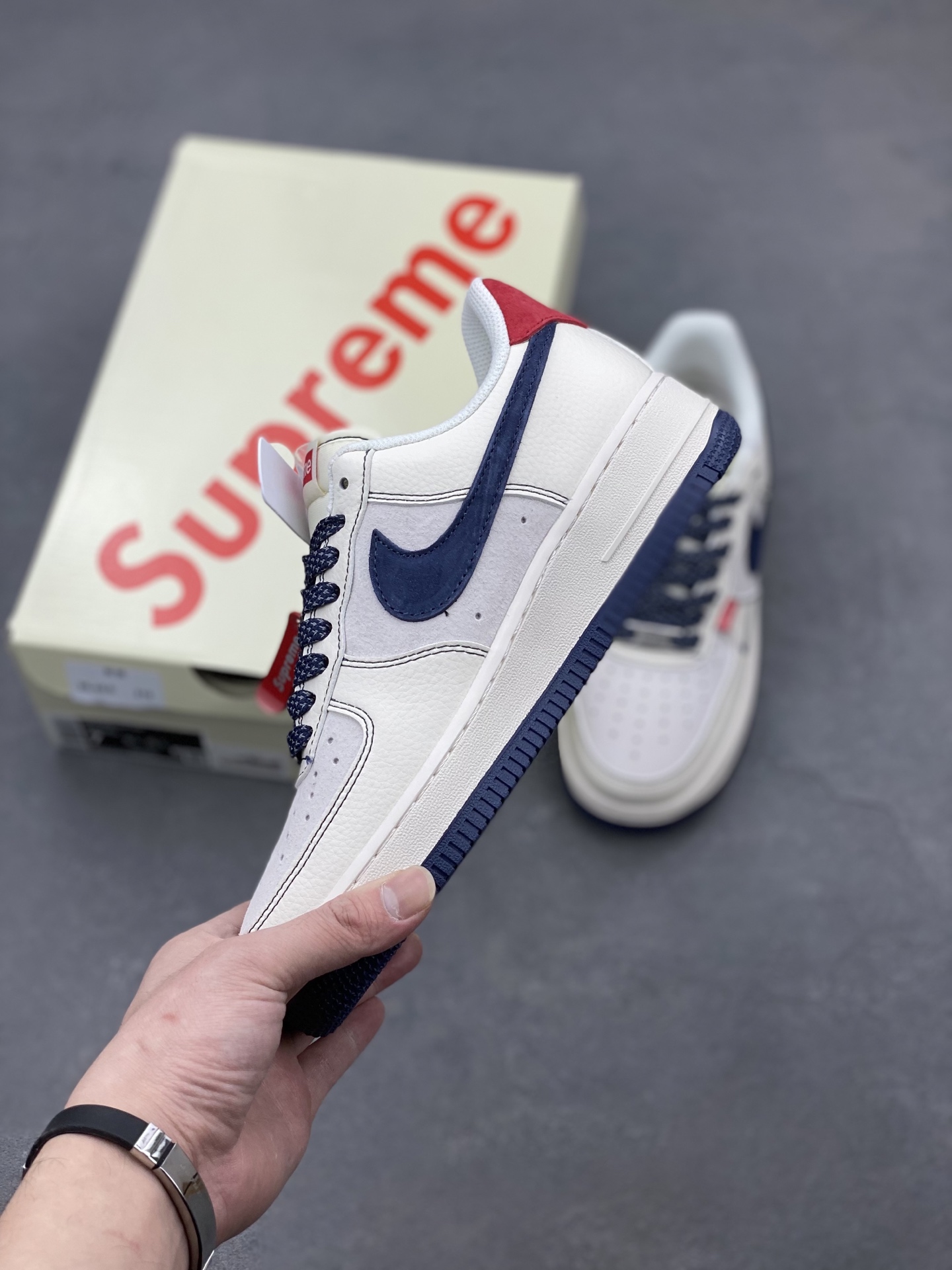 Nike Air Force 1 '07 Low Supreme Collab Sneakers - Navy Blue Swoosh 4 i1739652213835 6489 0 2