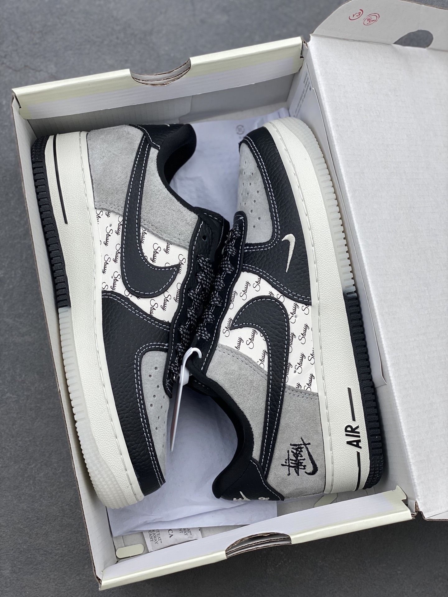 Nike Air Force 1 '07 Low Stussy Collab Black Leather Sneakers Limited Edition 10 i1739734862387 3161 0 8