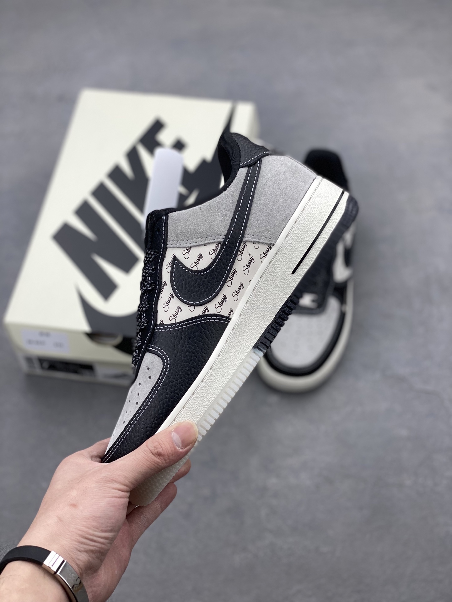 Nike Air Force 1 '07 Low Stussy Collab Black Leather Sneakers Limited Edition 4 i1739734862388 9634 0 2