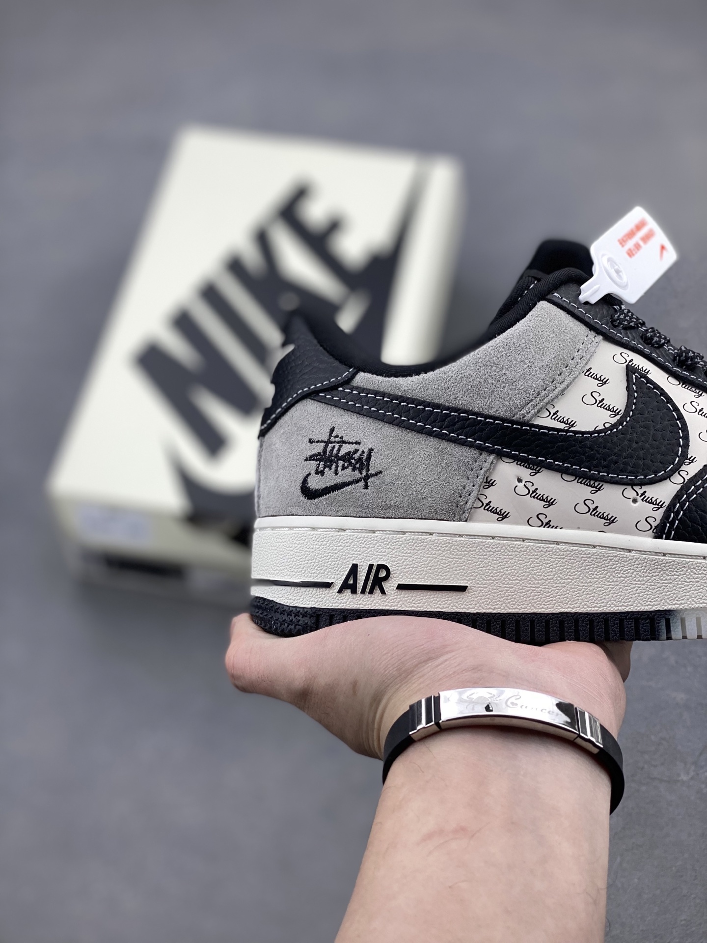 Nike Air Force 1 '07 Low Stussy Collab Black Leather Sneakers Limited Edition 6 i1739734865065 695 0 4