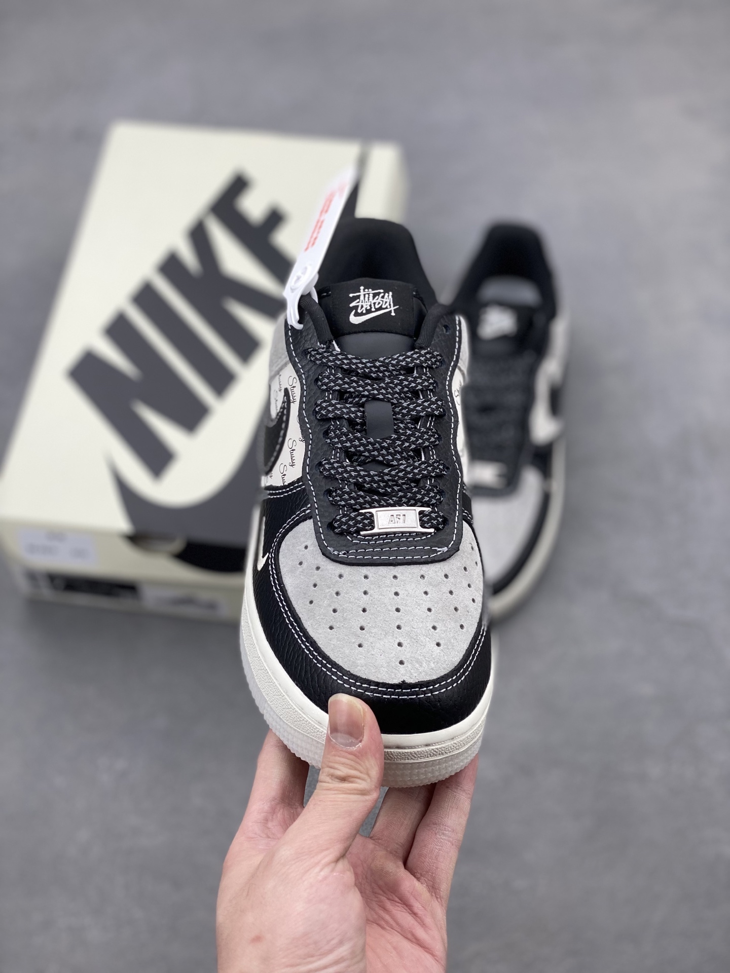Nike Air Force 1 '07 Low Stussy Collab Black Leather Sneakers Limited Edition 3 i1739734865158 9614 0 1