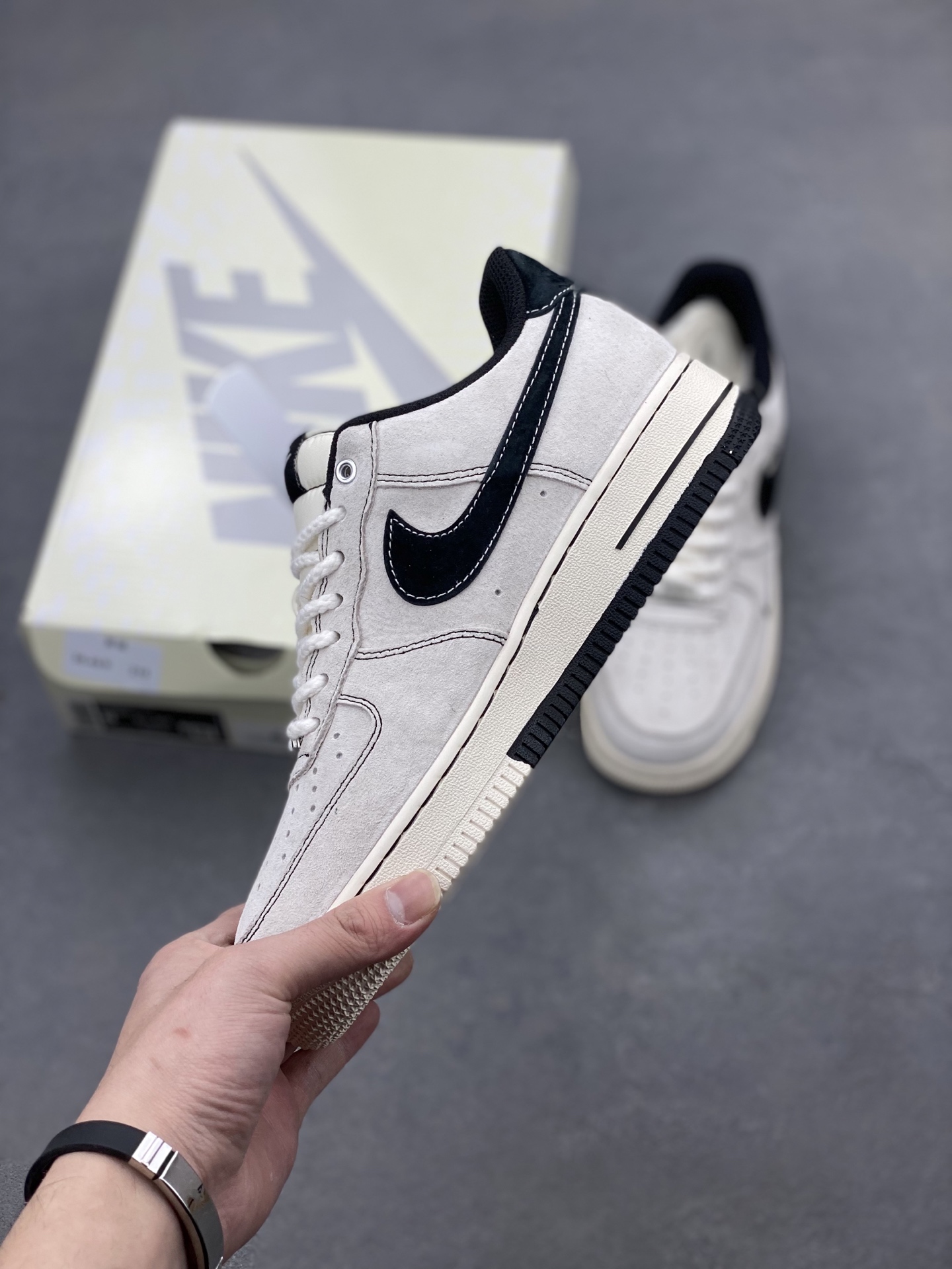 Nike Air Force 1 '07 Low 'Triple Swoosh' Limited Edition Sneakers 4 i1739734943212 9181 0 2