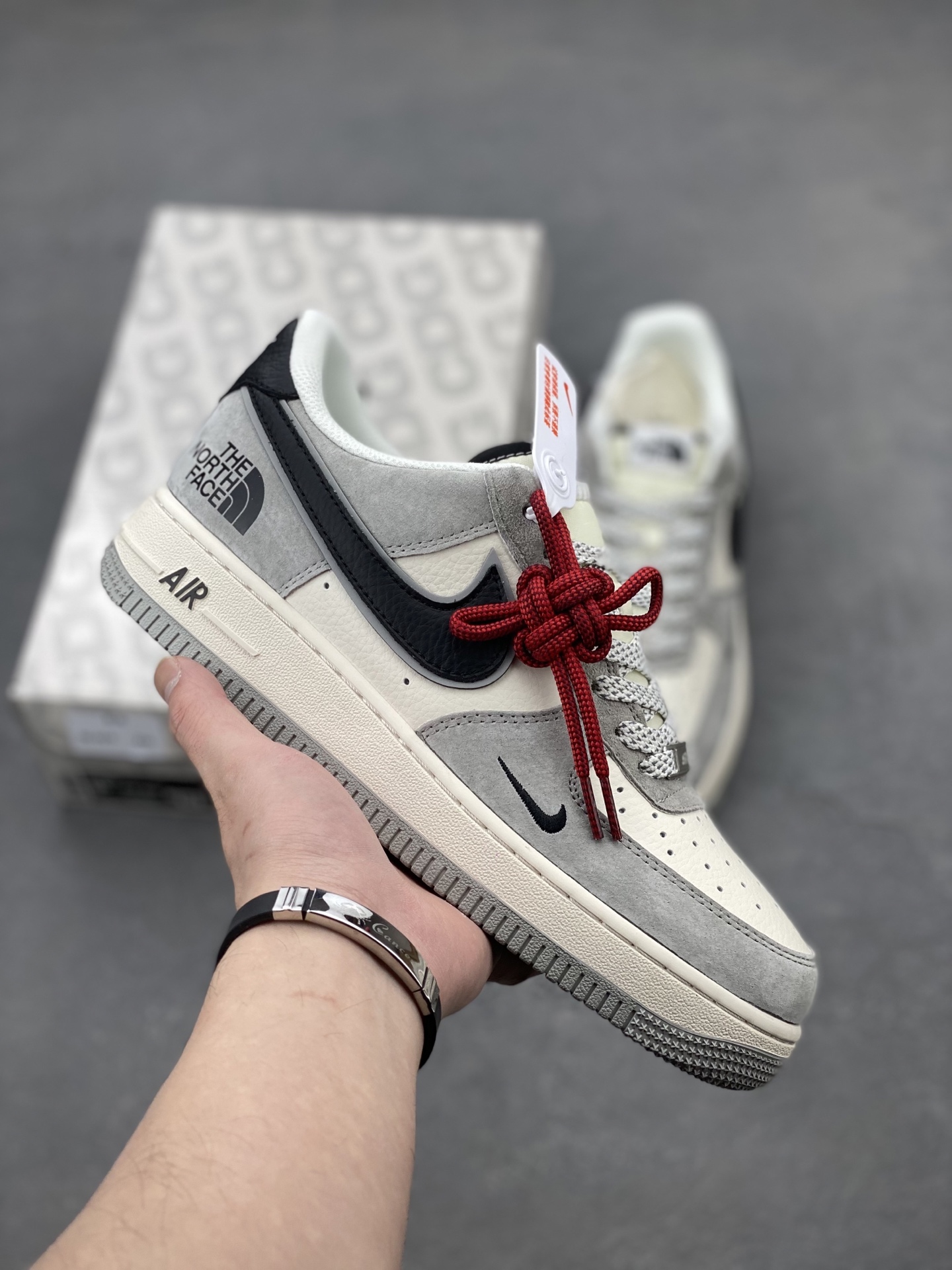 Nike Air Force 1 '07 Low The North Face Collab Sneakers 2 i1739735270167 915 0 0