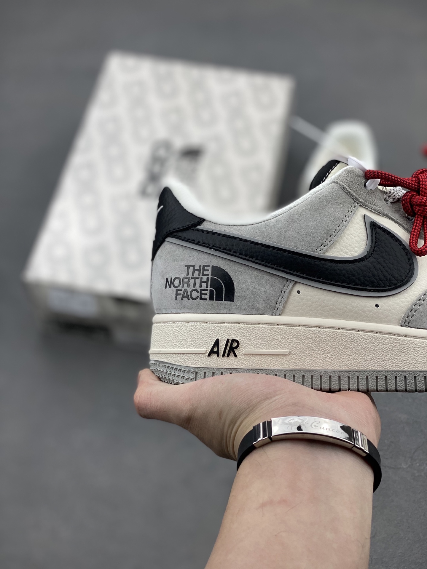 Nike Air Force 1 '07 Low The North Face Collab Sneakers 6 i1739735270181 7367 0 4