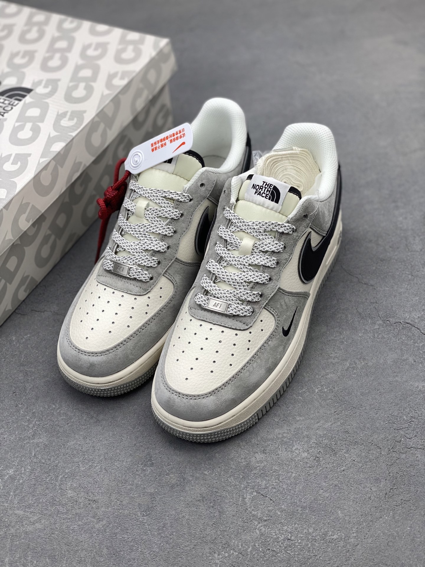 Nike Air Force 1 '07 Low The North Face Collab Sneakers 9 i1739735272831 7145 0 7