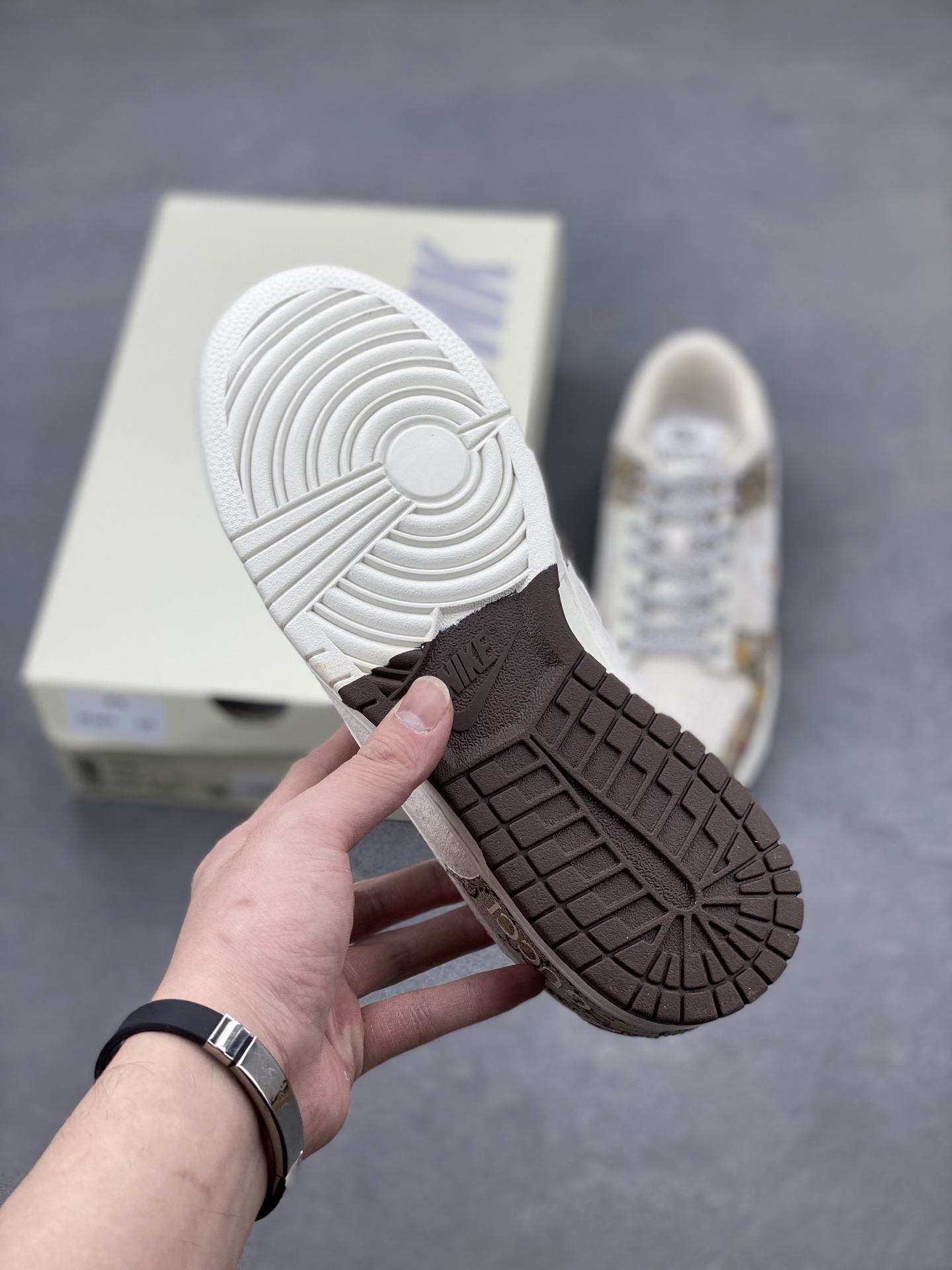 Nike SB Dunk Low Gucci Custom Sneakers - Limited Edition, Company Grade Quality 6 i1739736224573 854 0 5