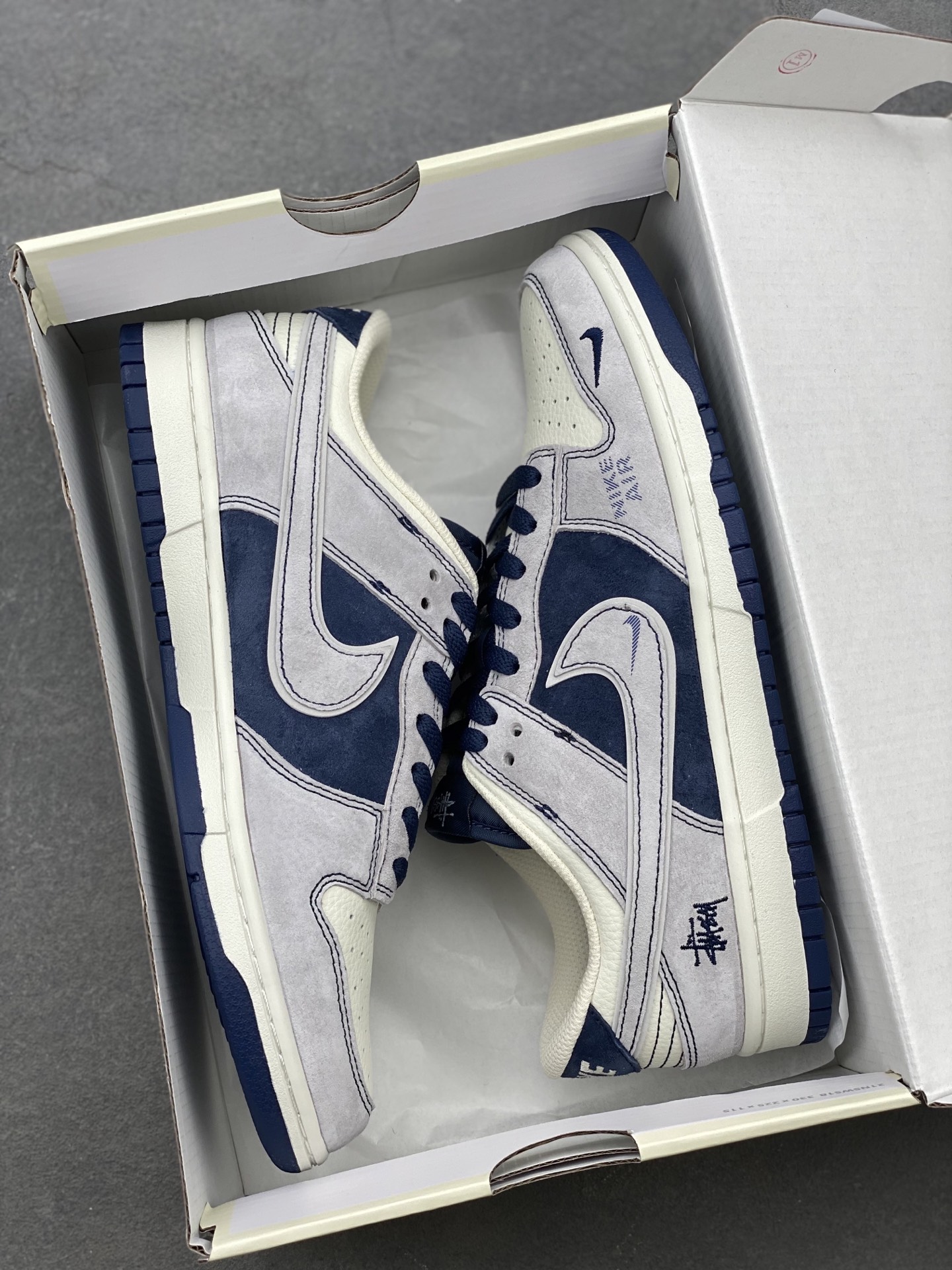 Nike SB Dunk Low Stussy - 10 i1739736368143 2566 0 8