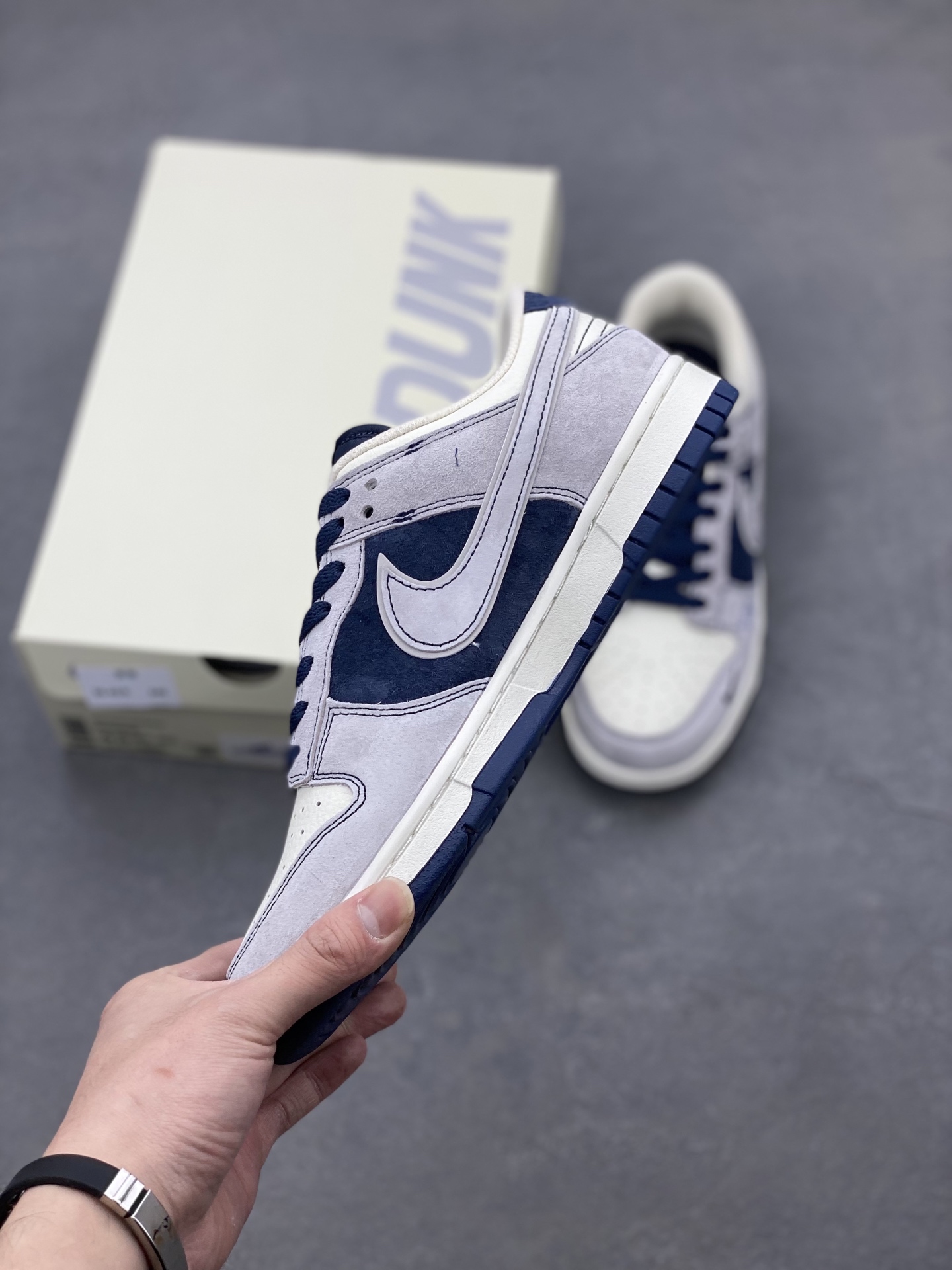 Nike SB Dunk Low Stussy - 4 i1739736368276 3213 0 2