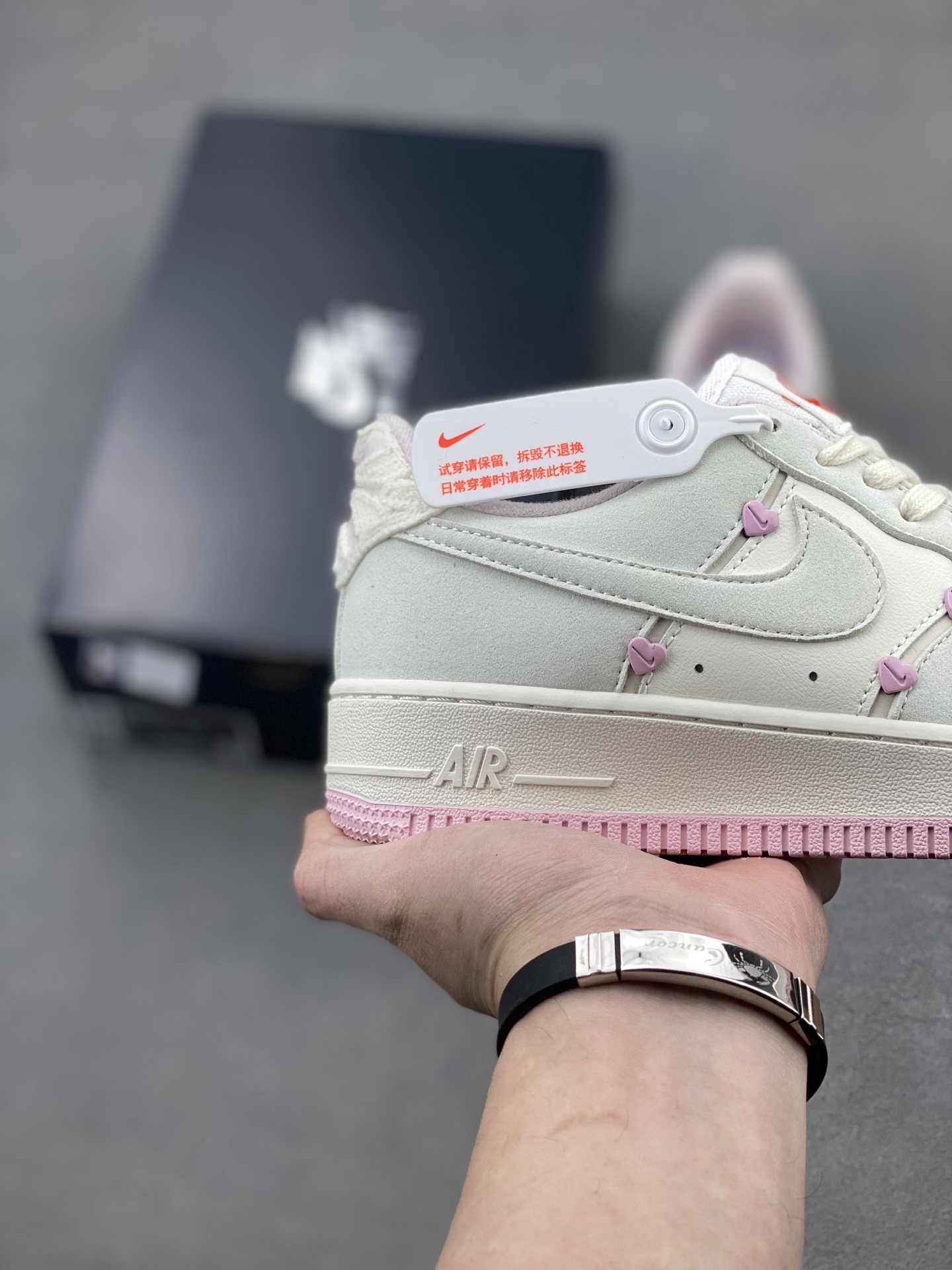 Nike Air Force 1 '07 Low White/Pink Women's Shoe HM9483-001 6 i1739822059623 9544 0 4