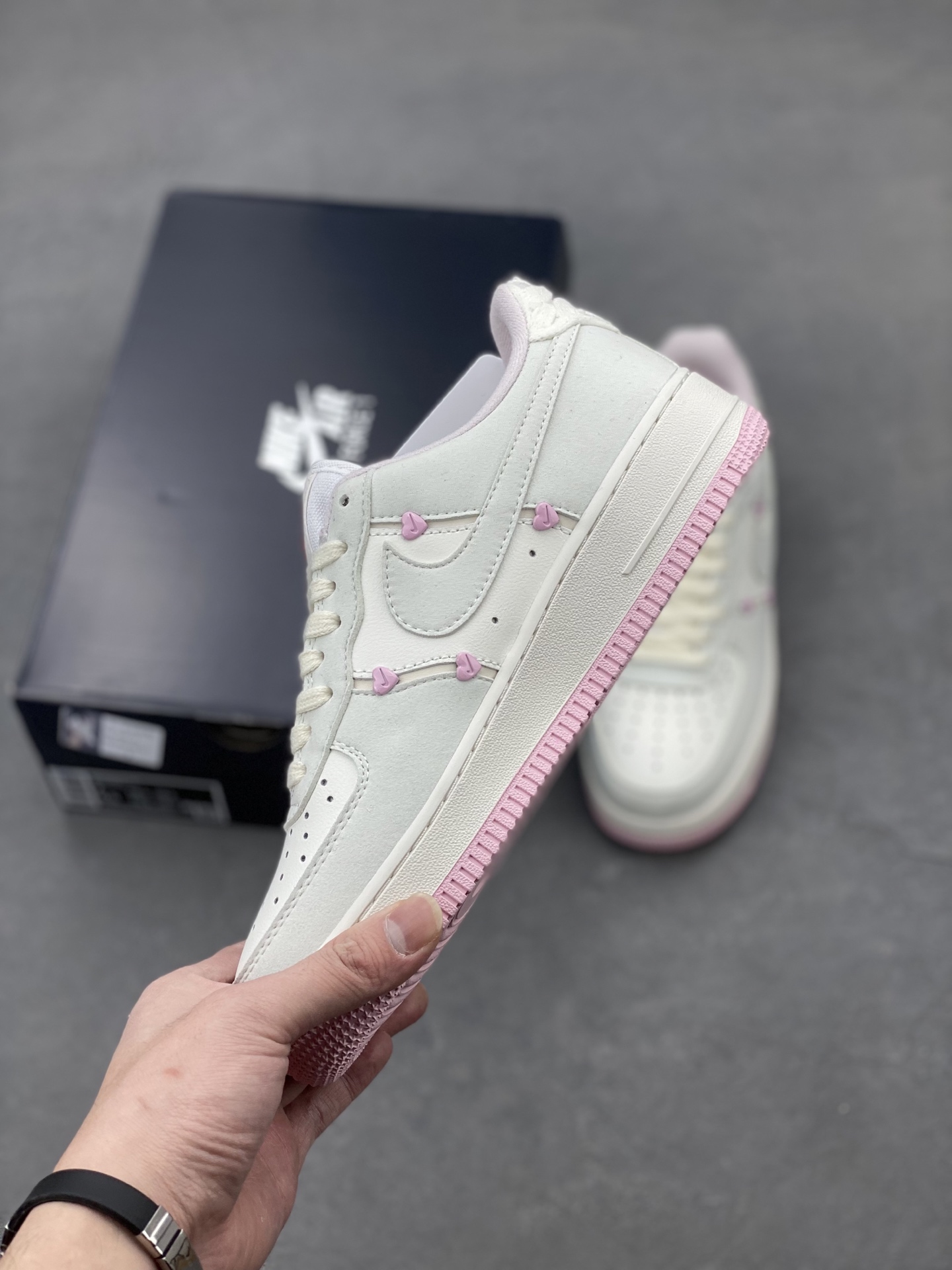 Nike Air Force 1 '07 Low White/Pink Women's Shoe HM9483-001 4 i1739822059624 1789 0 2