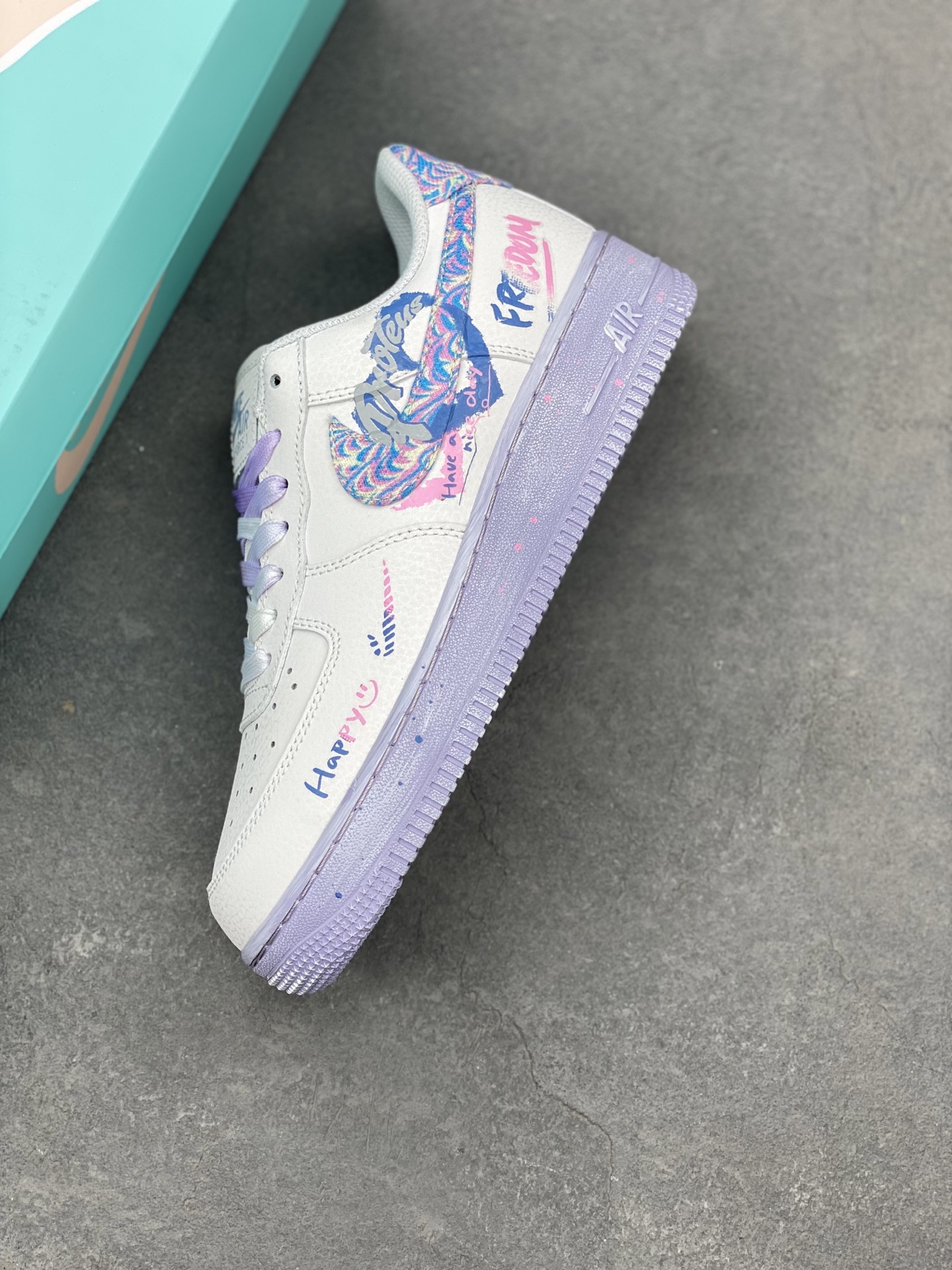 Nike Air Force 1 Custom 'Double Hearts' Graffiti Sneakers - CZ0377-002 8 i1739822223538 9873 0 6