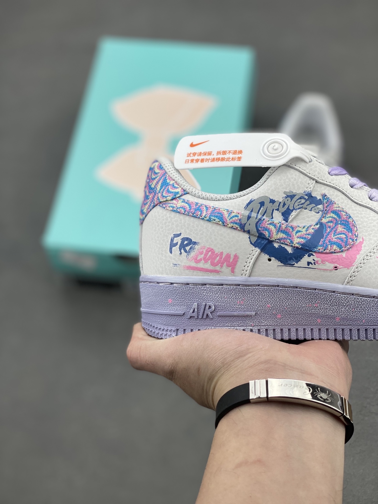 Nike Air Force 1 Custom 'Double Hearts' Graffiti Sneakers - CZ0377-002 6 i1739822223630 167 0 4