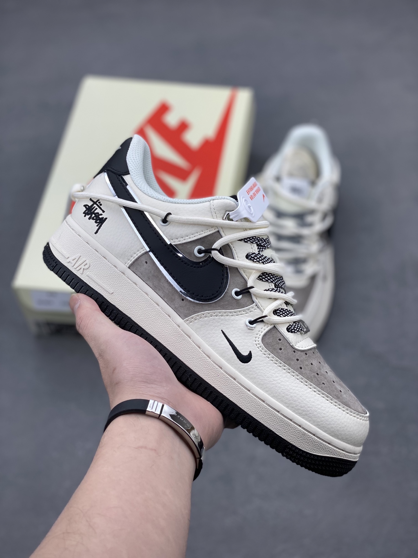 Nike Air Force 1 '07 Low Sneakers - Limited Edition, Premium Comfort 2 i1739822484786 1118 0 0