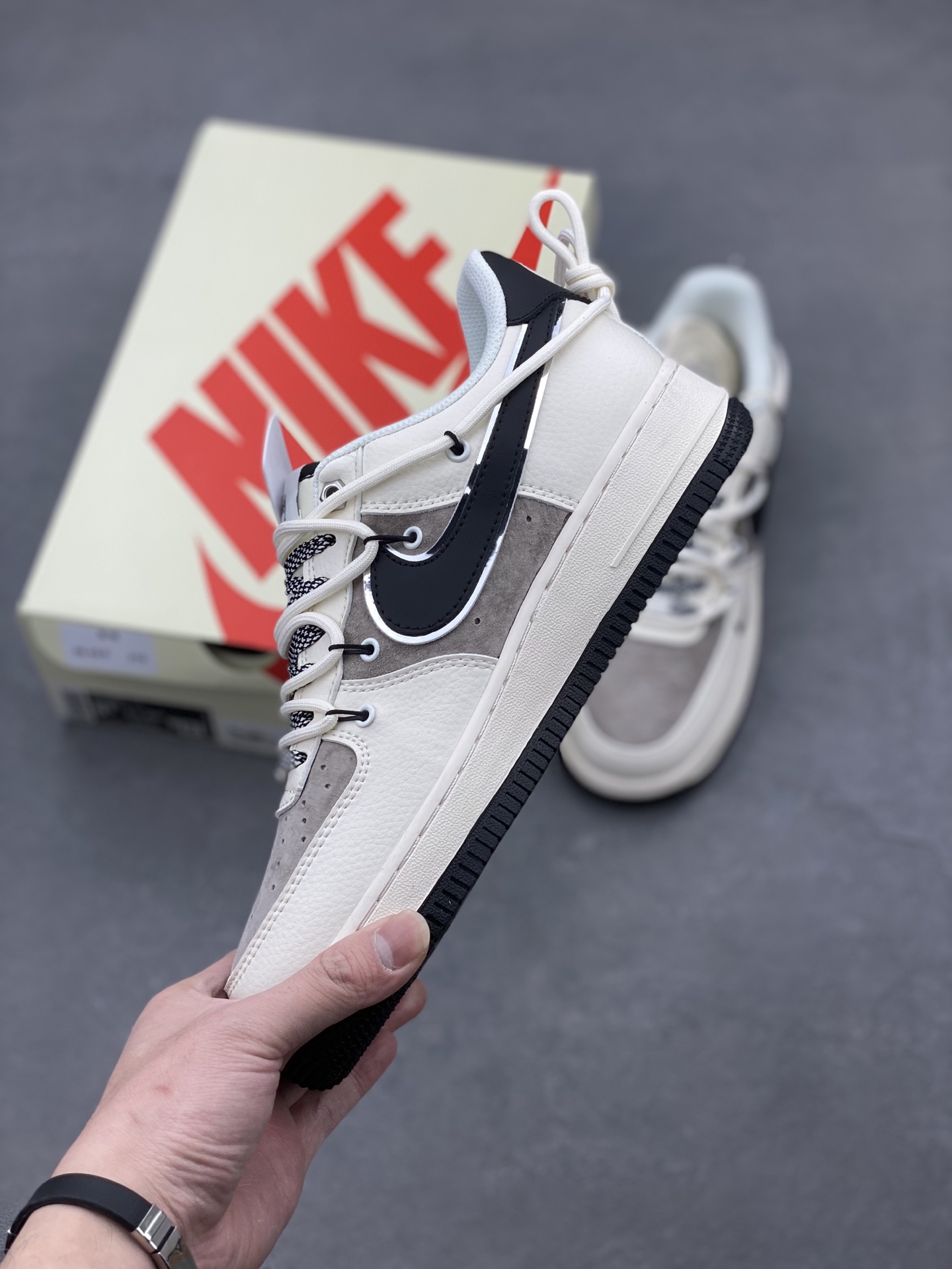 Nike Air Force 1 '07 Low Sneakers - Limited Edition, Premium Comfort 4 i1739822486416 8264 0 2