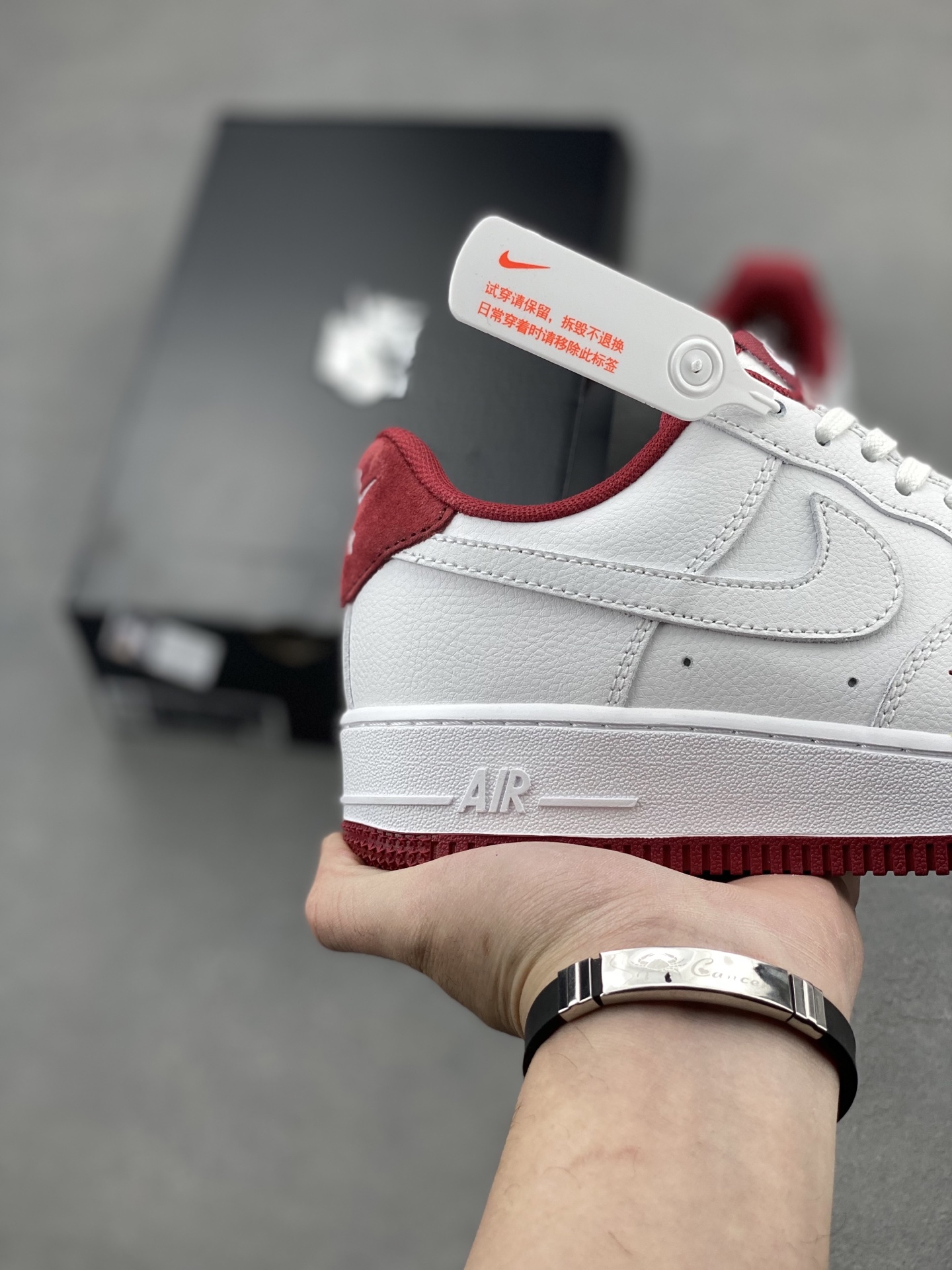 Nike Air Force 1 '07 White/Team Red, Classic Low-Top Sneakers for Men and Women 6 i1739906119366 1087 0 4