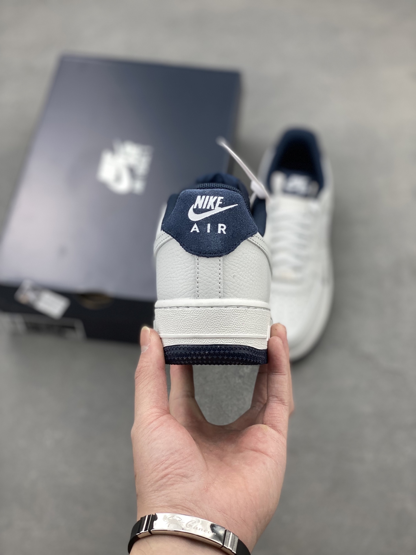 Nike Air Force 1 '07 Low-Top Sneakers - White/Navy Colorway 5 i1739906215910 6702 0 3