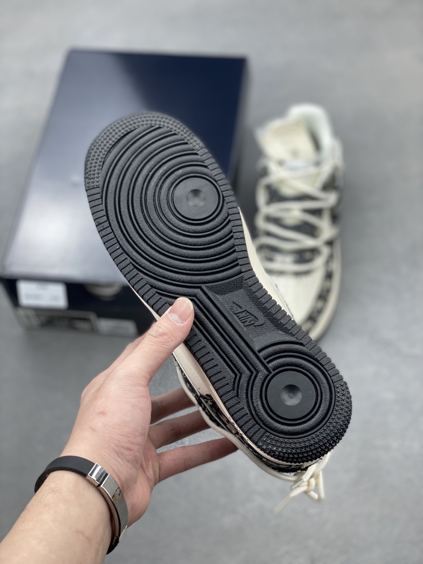 Nike Air Force 1 '07 Low Dior Black Pattern Sneakers (Sizes 36-45) 7 i1739907056731 272 0 5